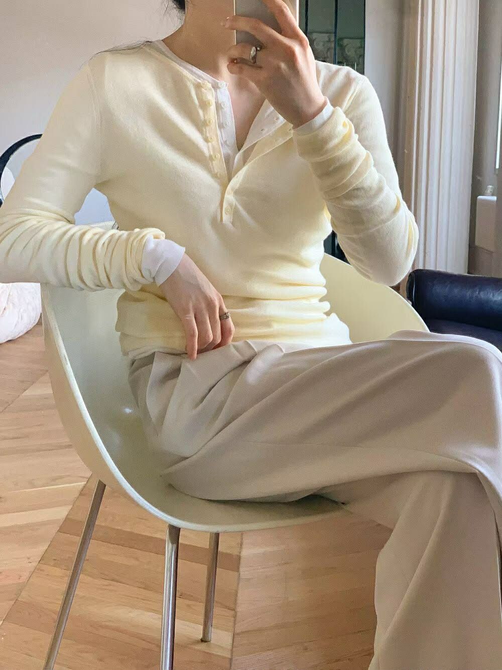 PA27 柔霧排釦薄針織上衣