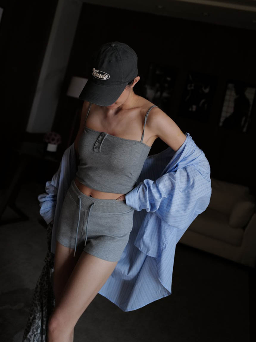 附胸墊平口一字鈕釦背心*4色