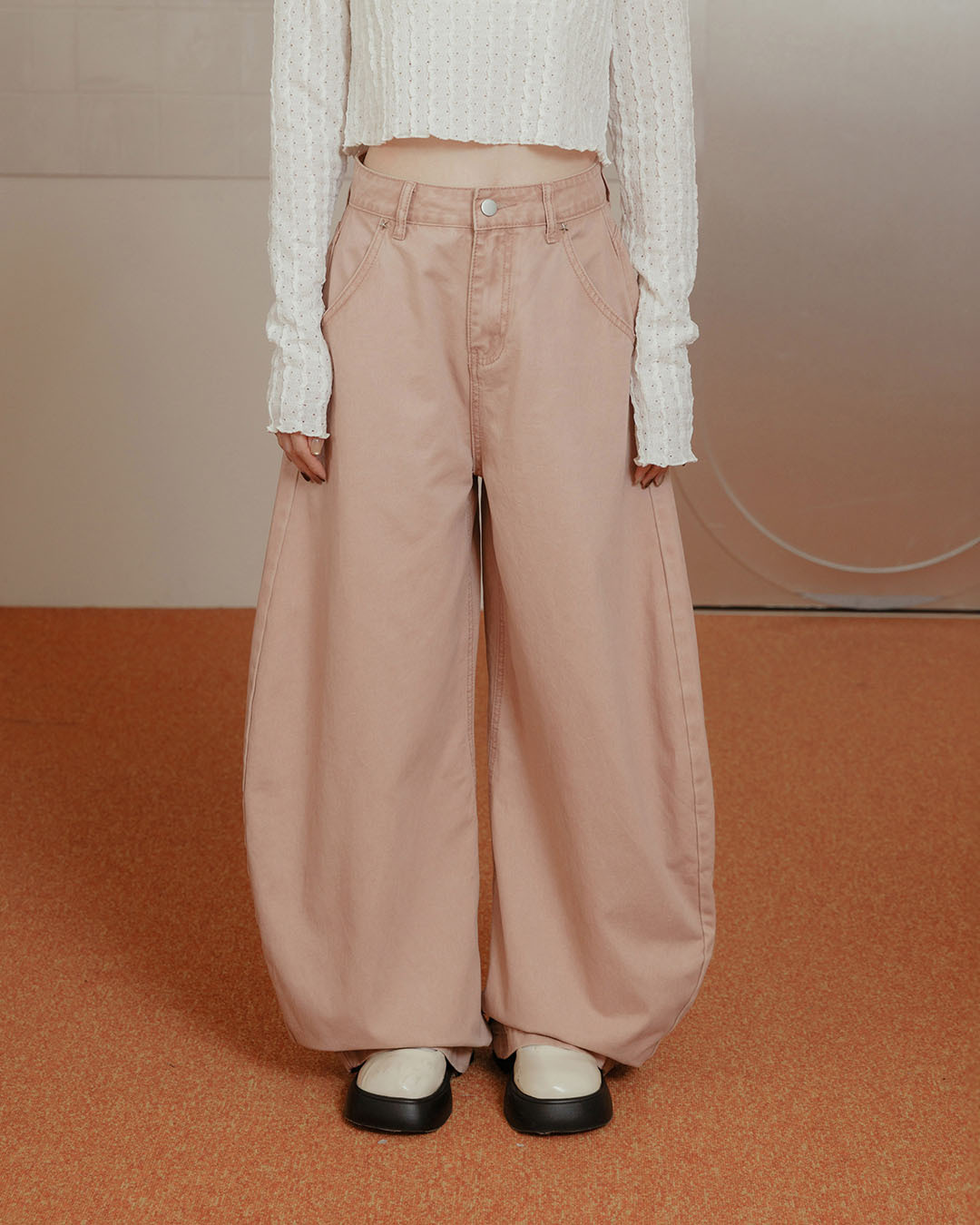 Star-studded curved trousers, available in two colors. S/M/L【04102049】in stock+pre-order