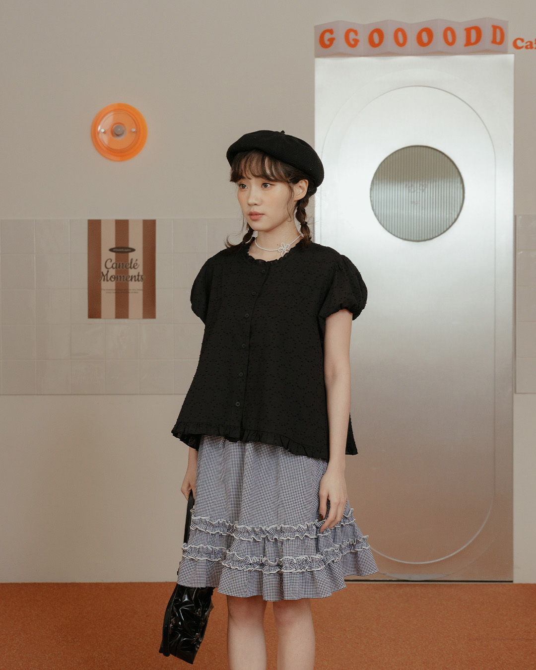 Ruffled lace-trimmed puff sleeve top, available in two colors【01099640】in stock+pre-order