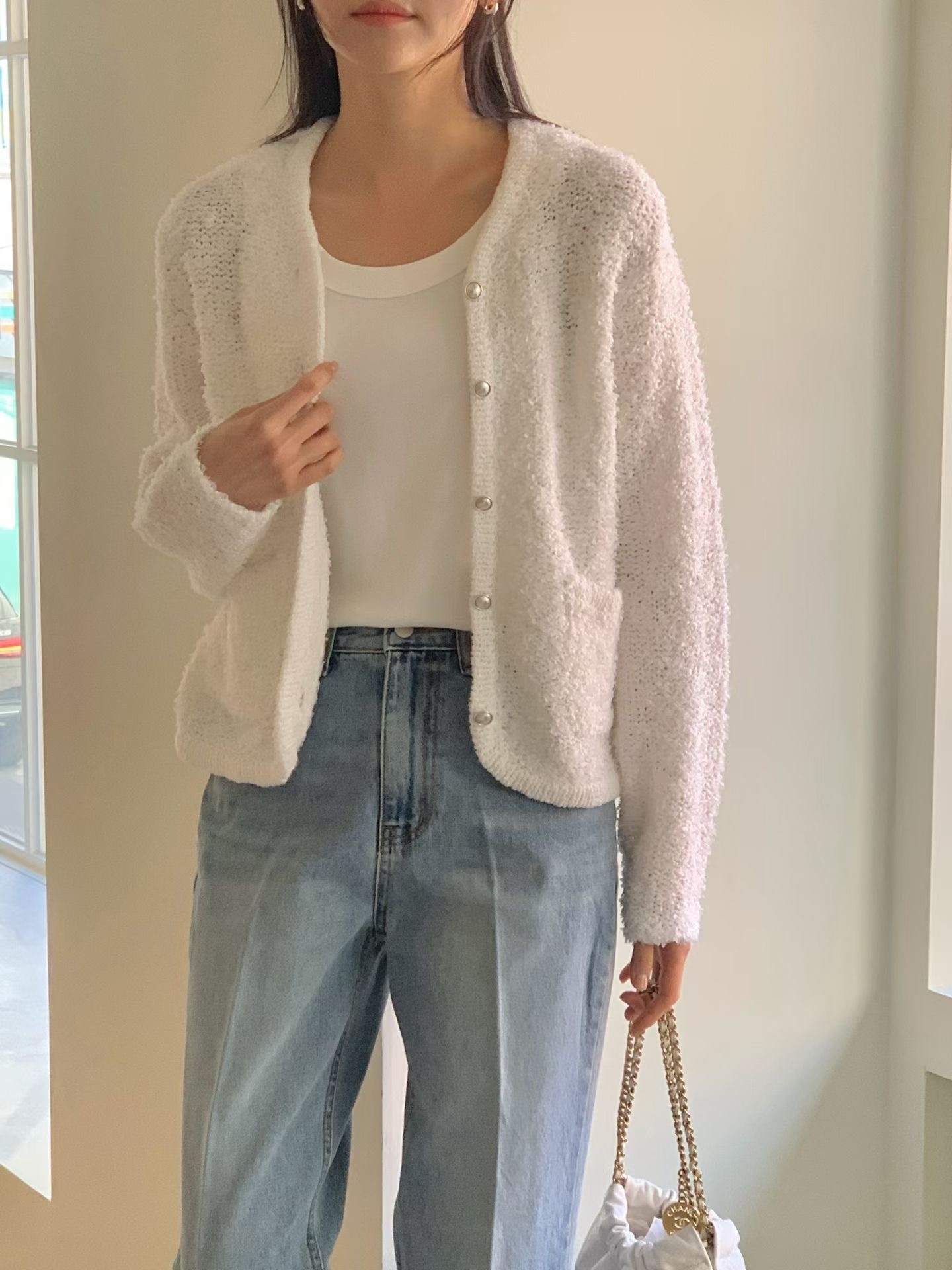 #228N704 陽光灑透；圓弧邊花瓣紗線兩穿上衣