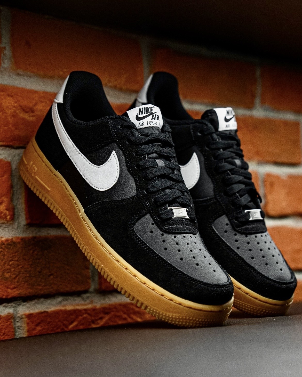 【逢甲 FUZZY】Nike Air Force 1 "Black White Gum" 麂皮 黑卡其 焦糖底 FQ8714-004