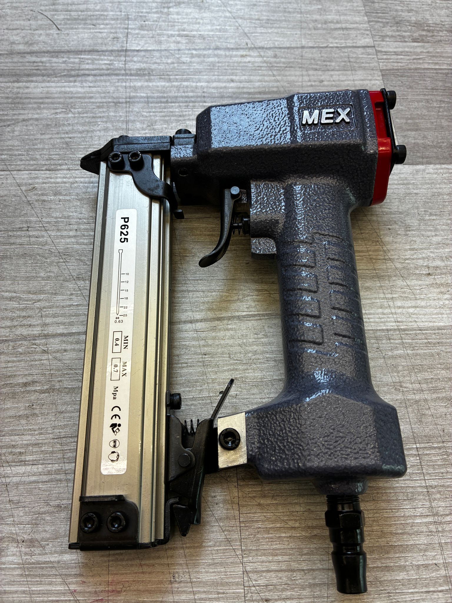 MEX Tools P625 專業氣動蚊釘槍