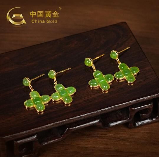 ZJSPHA250239-天然和田玉S925銀碧玉樹葉耳釘(R3)