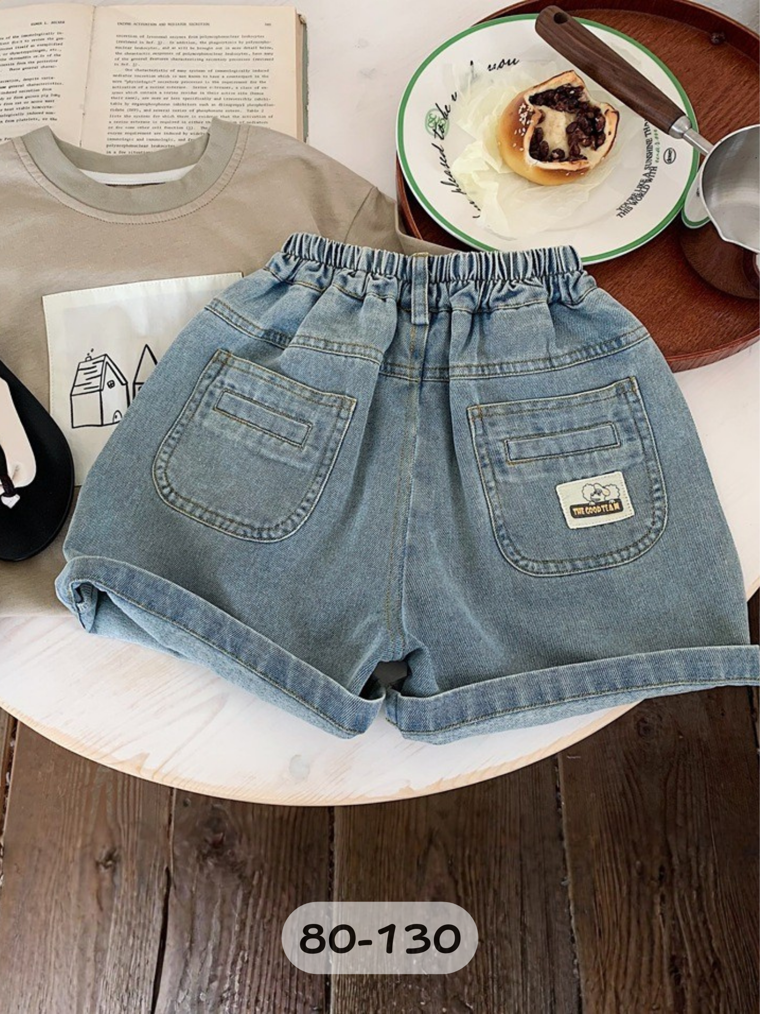 小狗布標 牛仔短褲