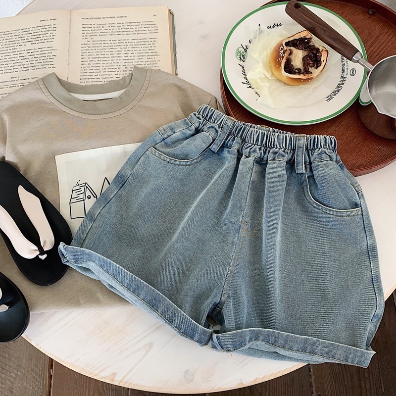 小狗布標 牛仔短褲