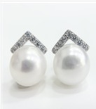 C7312  250618010238  S925淡水无核白领V款耳钉9-9.5mm