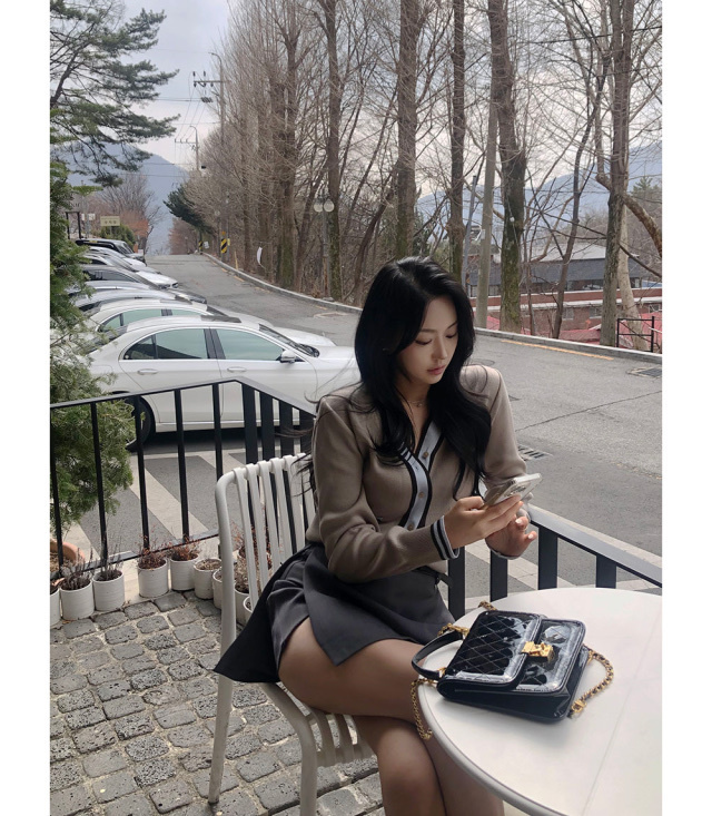 月影徘徊 (外套+裙子)