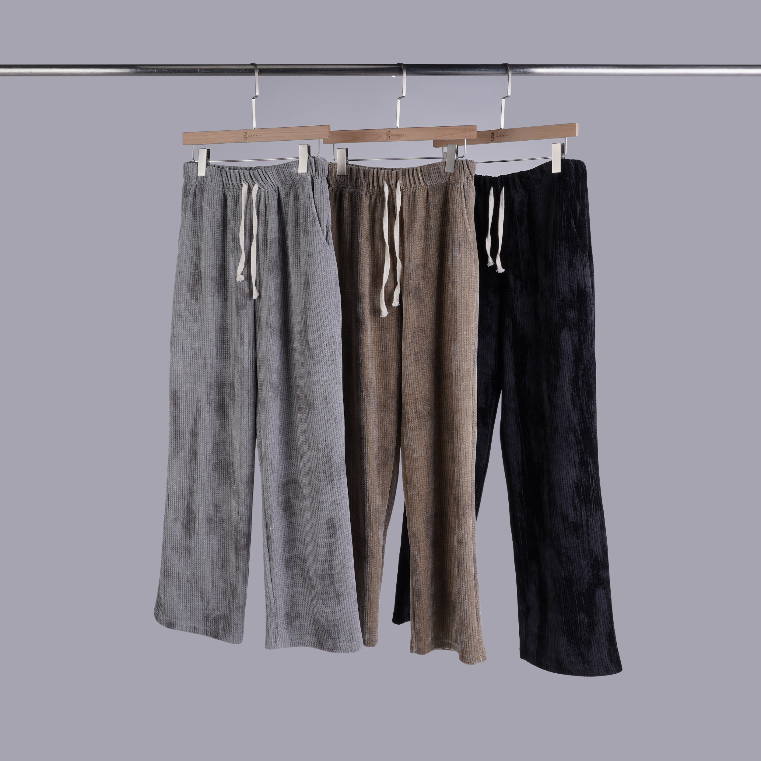 質感刷色壓紋坑條寬褲 | 3色