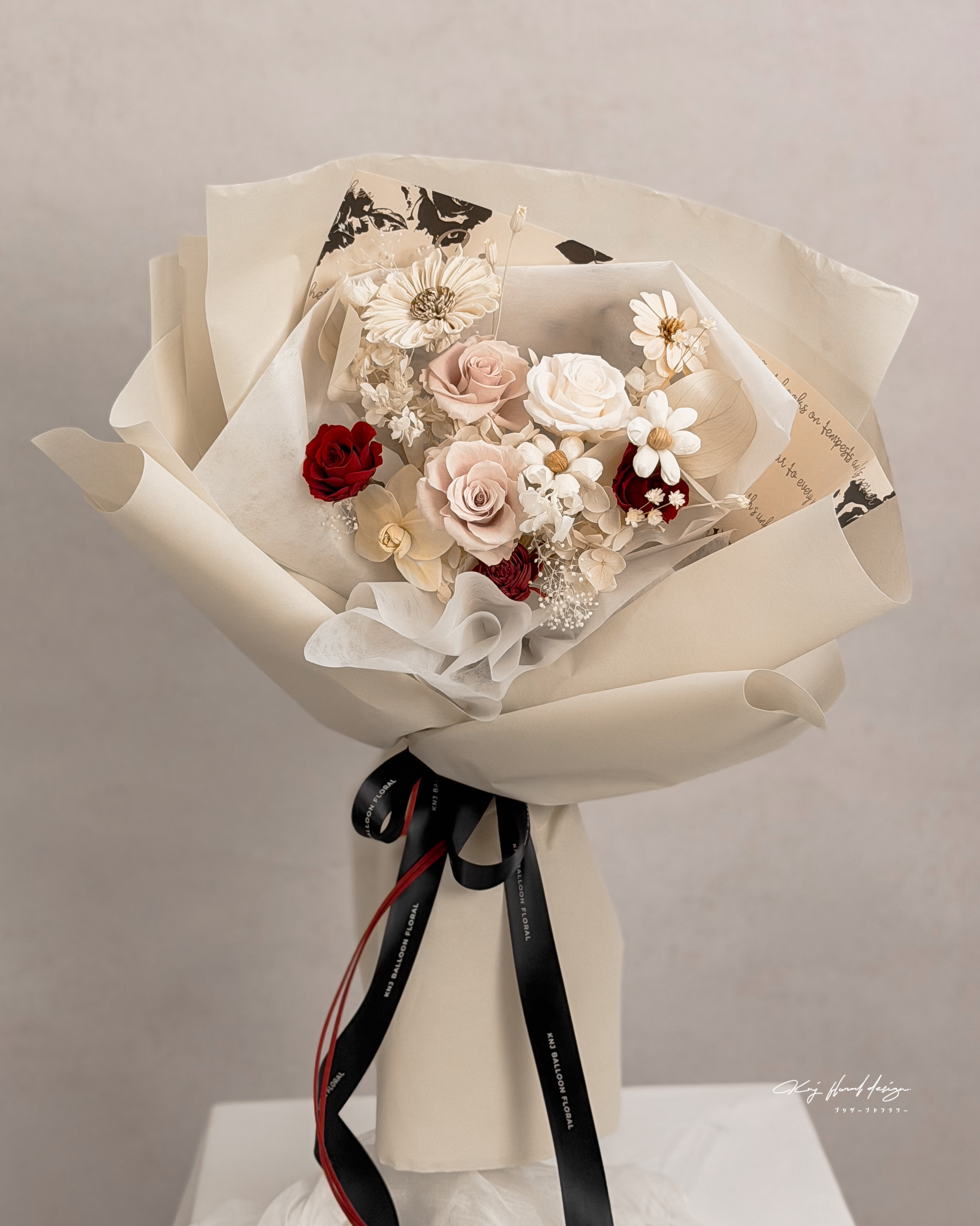 白絨玫瑰三朵永生花束