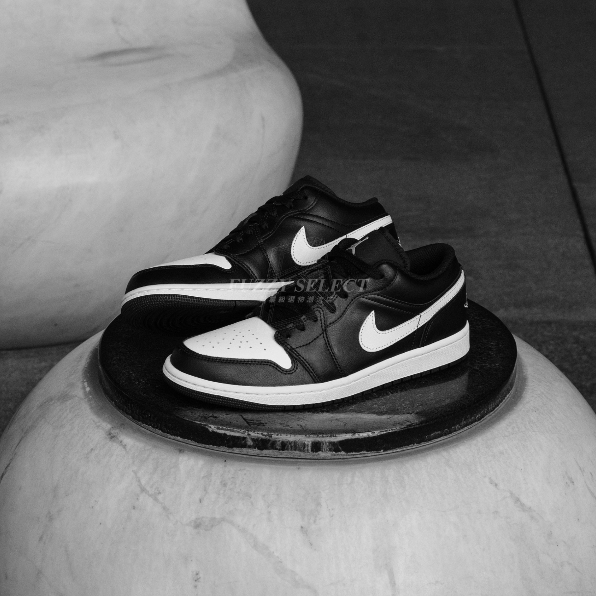【逢甲 FUZZY】Air Jordan 1 Low "Panda" 黑白 553558-043
