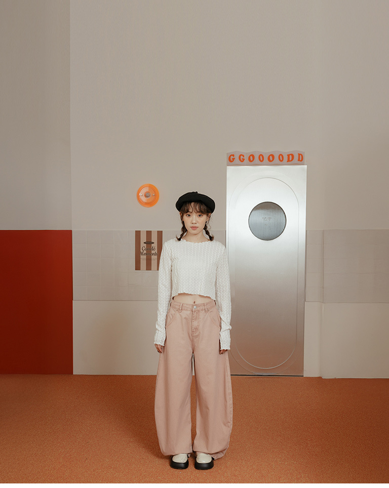 Star-studded curved trousers, available in two colors. S/M/L【04102049】in stock+pre-order