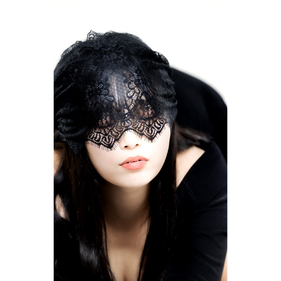 EXECUTE - 輕薄蕾絲透視綁帶眼罩 - 黑色