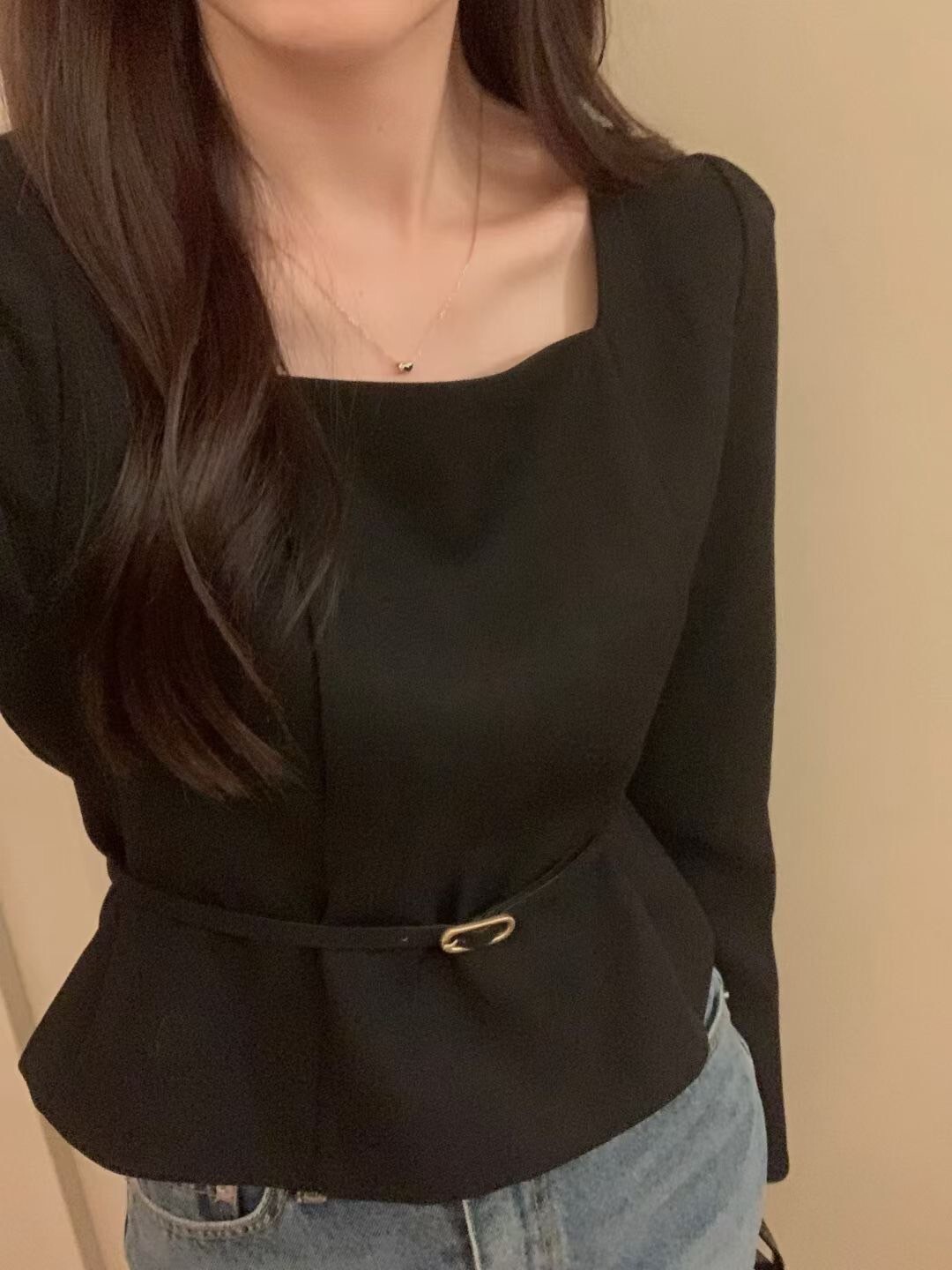 附腰帶造型方領澎澎袖收腰傘擺上衣 / 3色