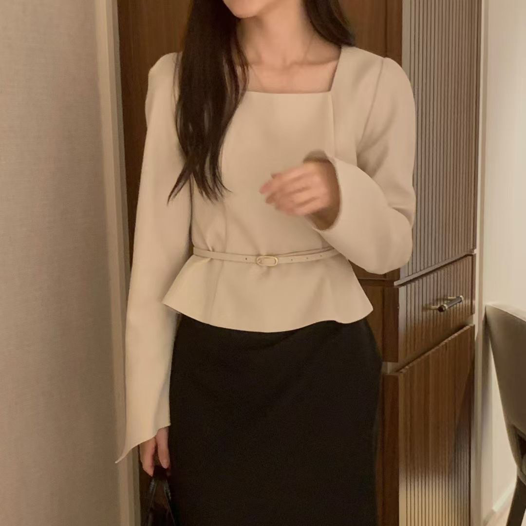 附腰帶造型方領澎澎袖收腰傘擺上衣 / 3色