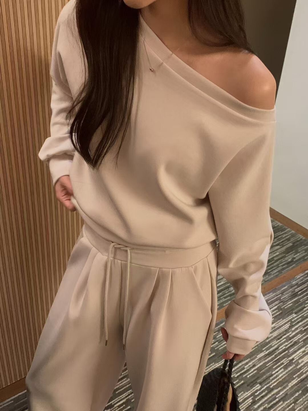 單邊露肩造型縮腰大學TEE+長褲SET / 3色