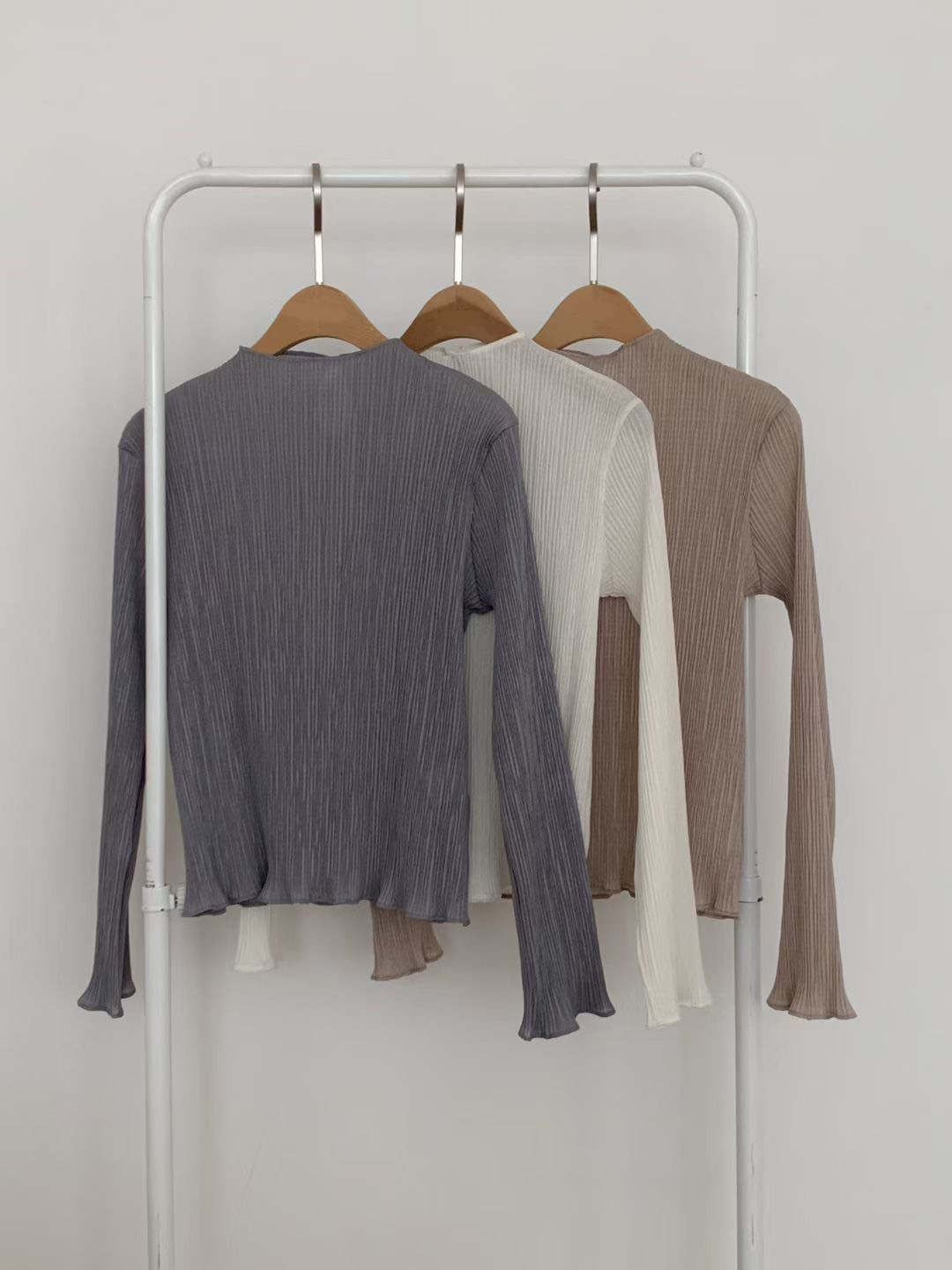 優雅女子直線織紋感後釦式上衣 / 3色