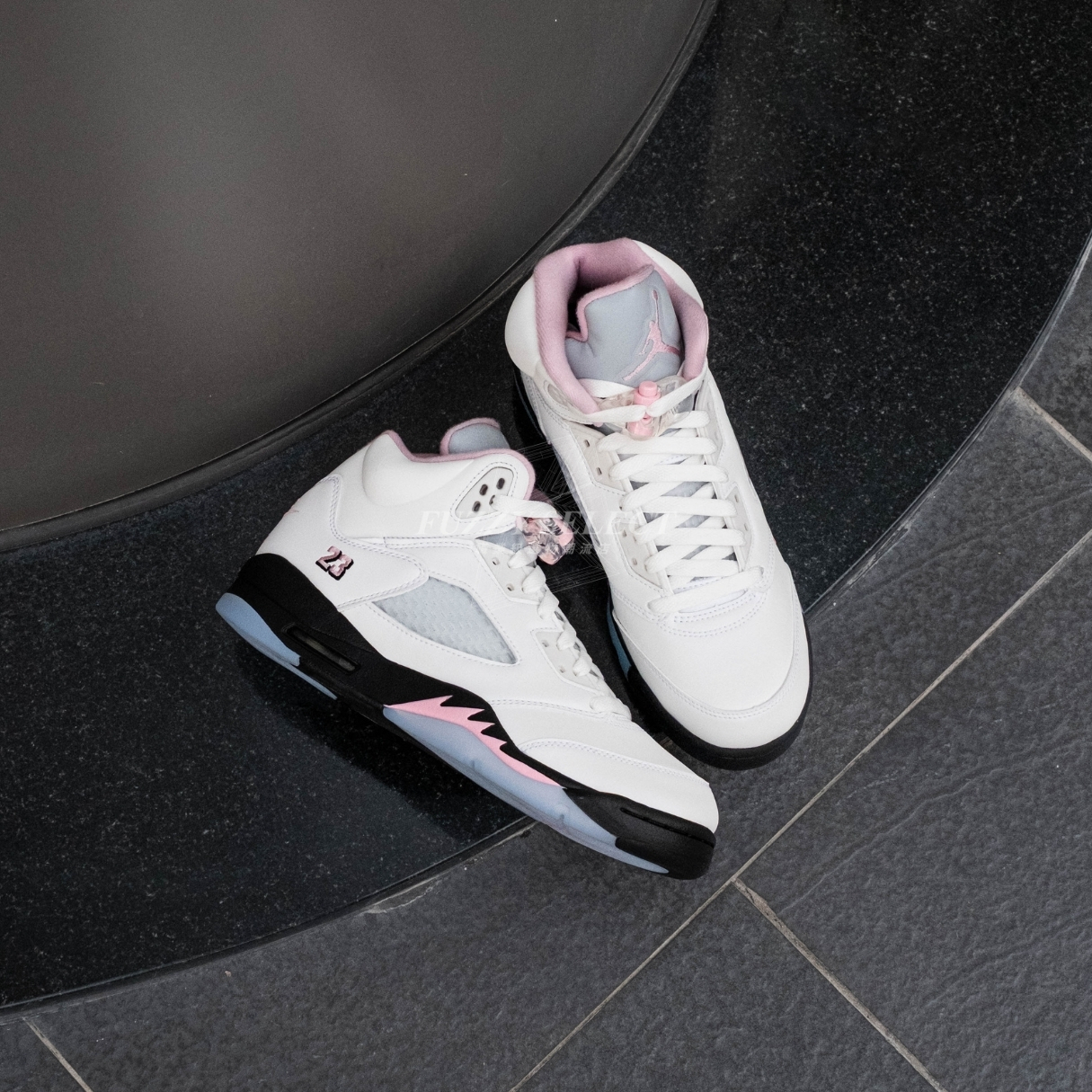 【逢甲 FUZZY】Air Jordan 5 "35th Anniversary" 白粉黑 HQ7978-102