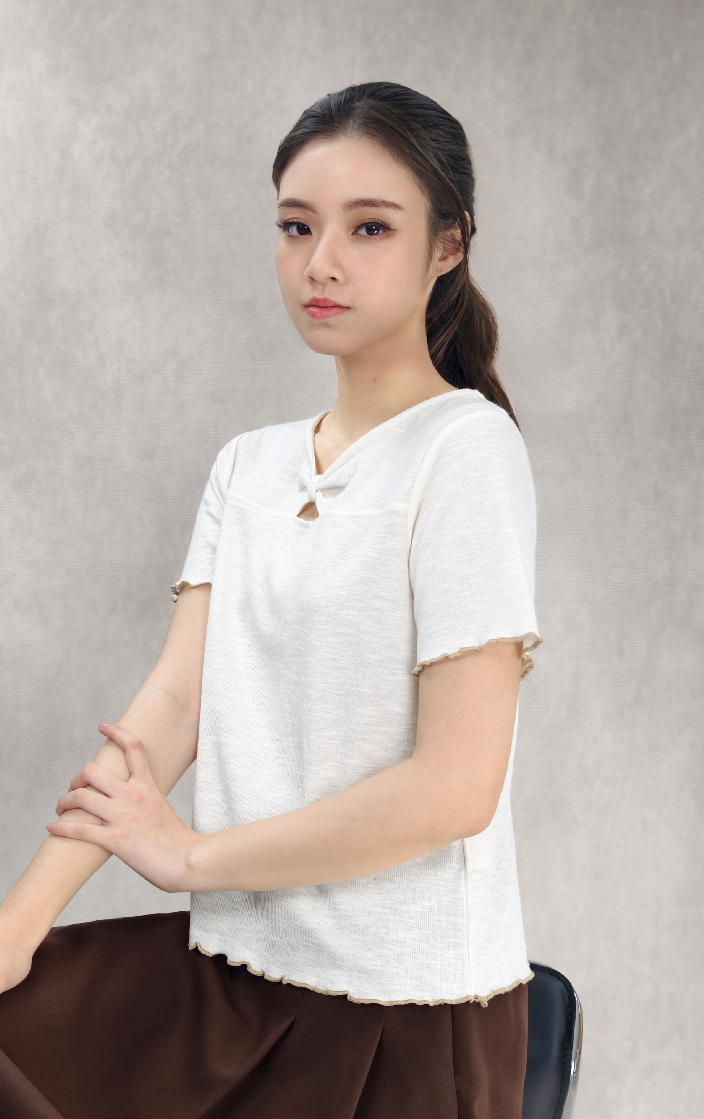 鏤空扭結上衣 ST0407