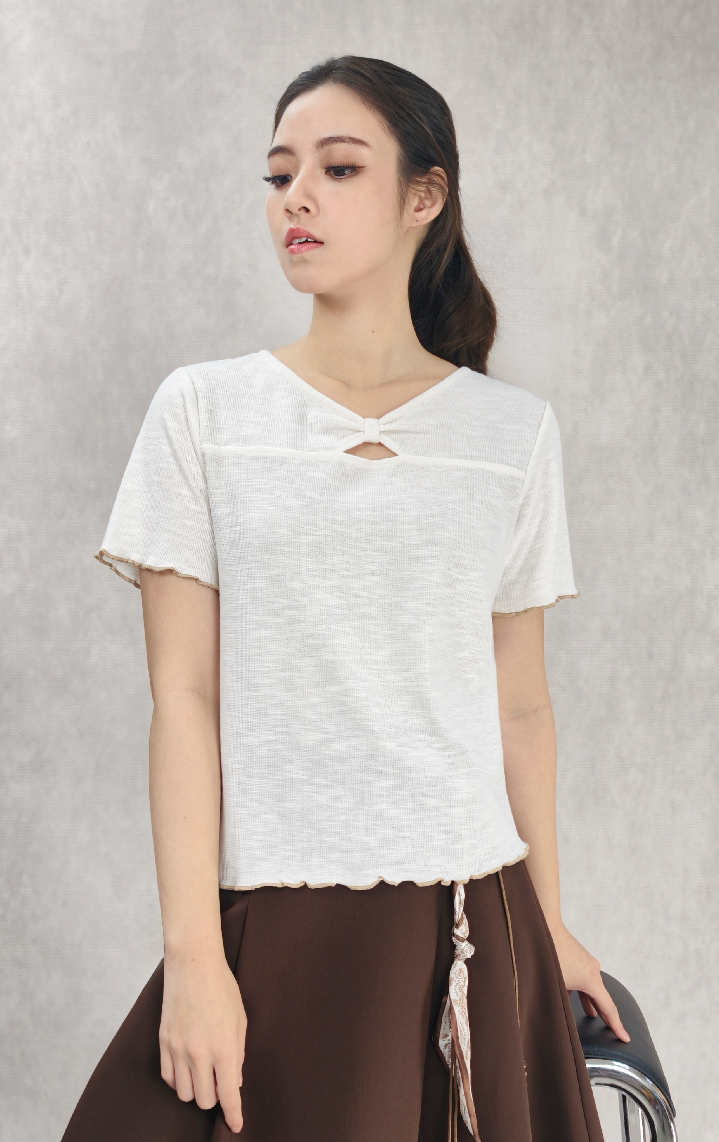 鏤空扭結上衣 ST0407