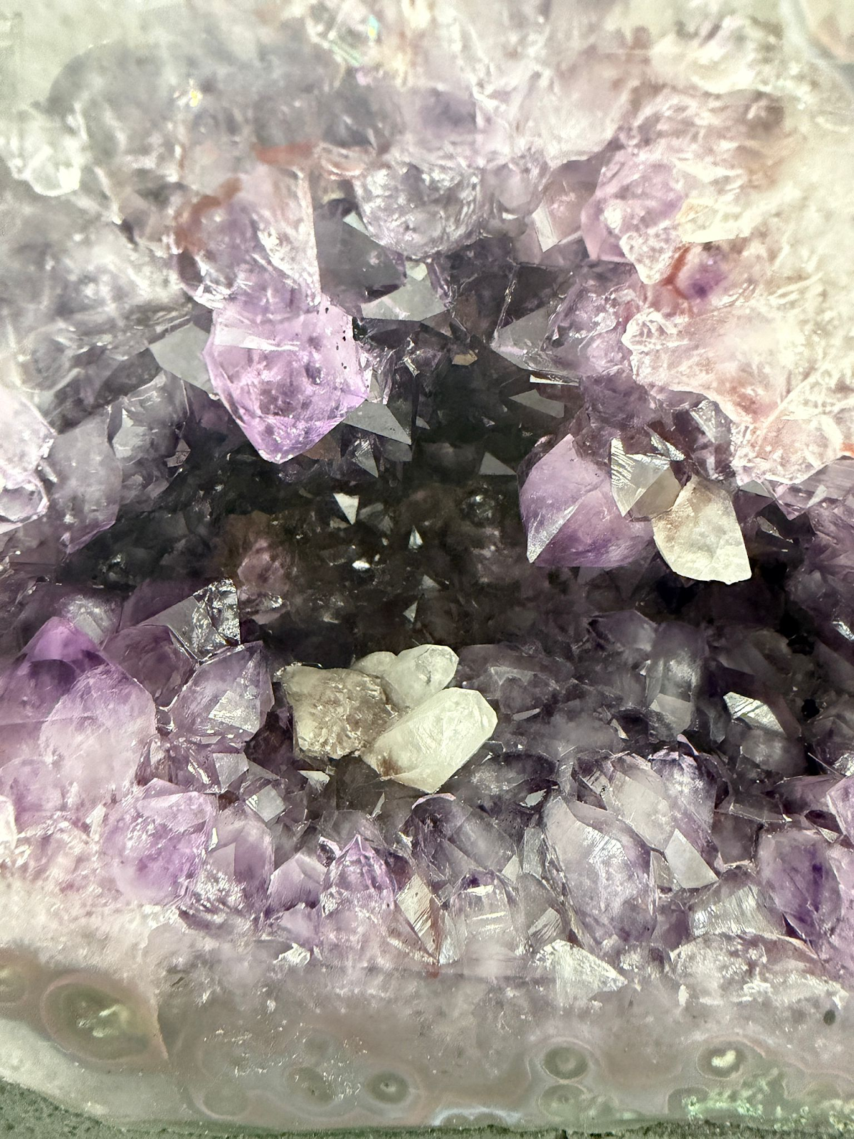 WH055 SSP01 (巴西特級紫晶「金字塔」聚寶盆) 約 19 × 20 cm 約 5.7 kg