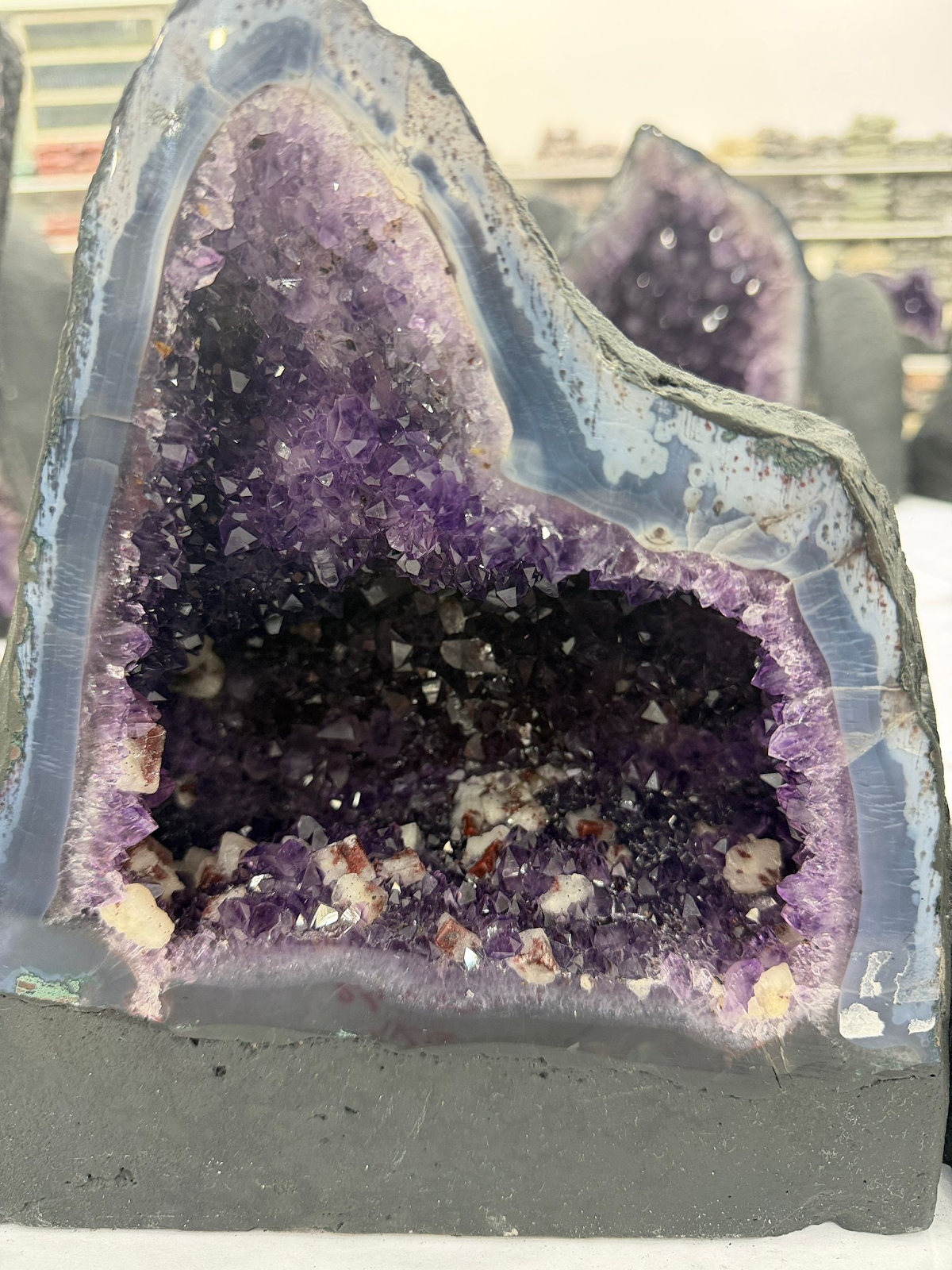 WH060 SSP04 (巴西特級「金禾方解石」富貴山峰) 約 24 × 22 cm 約 9 kg