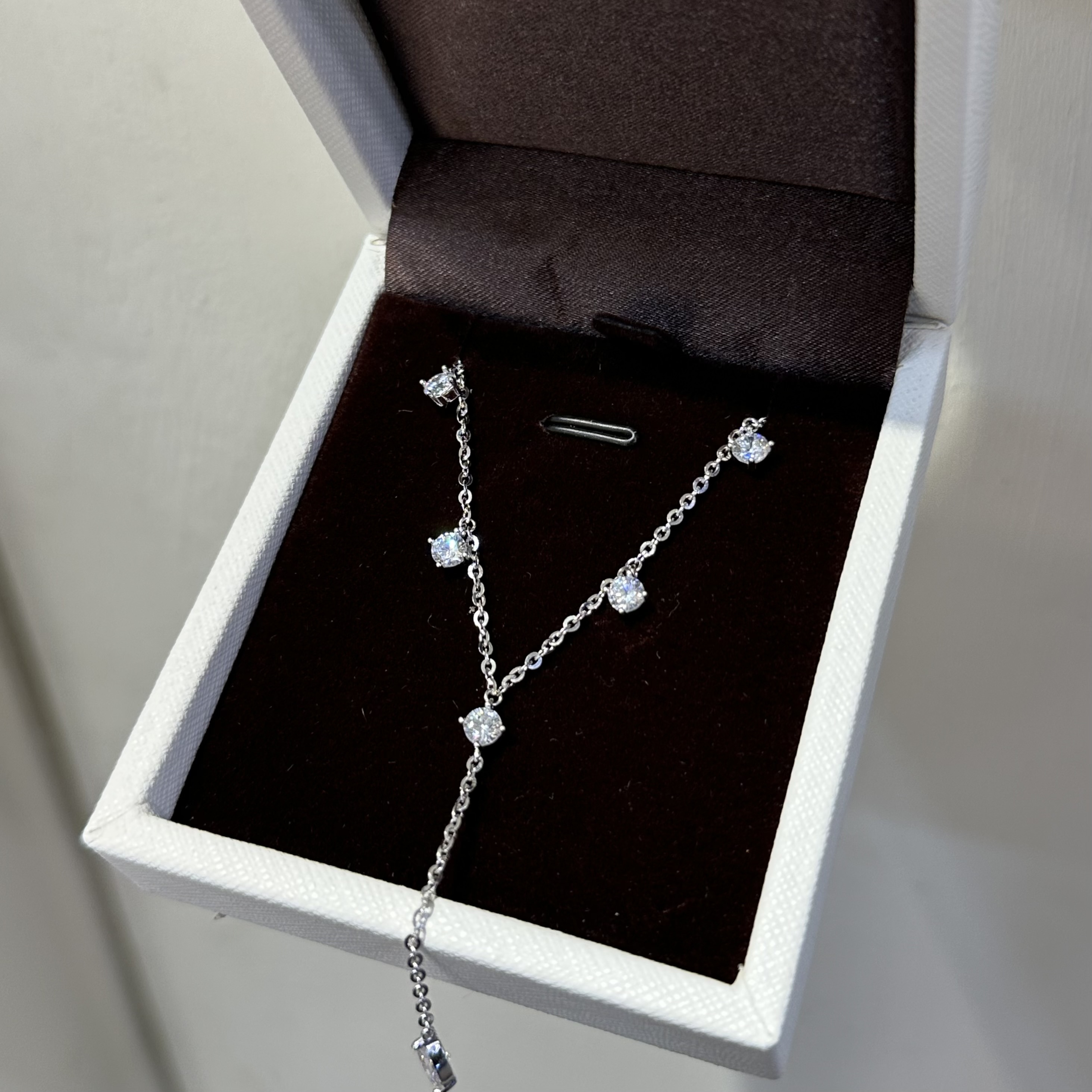 V124【輕奢】分布式單鑽水滴純銀Y字鏈