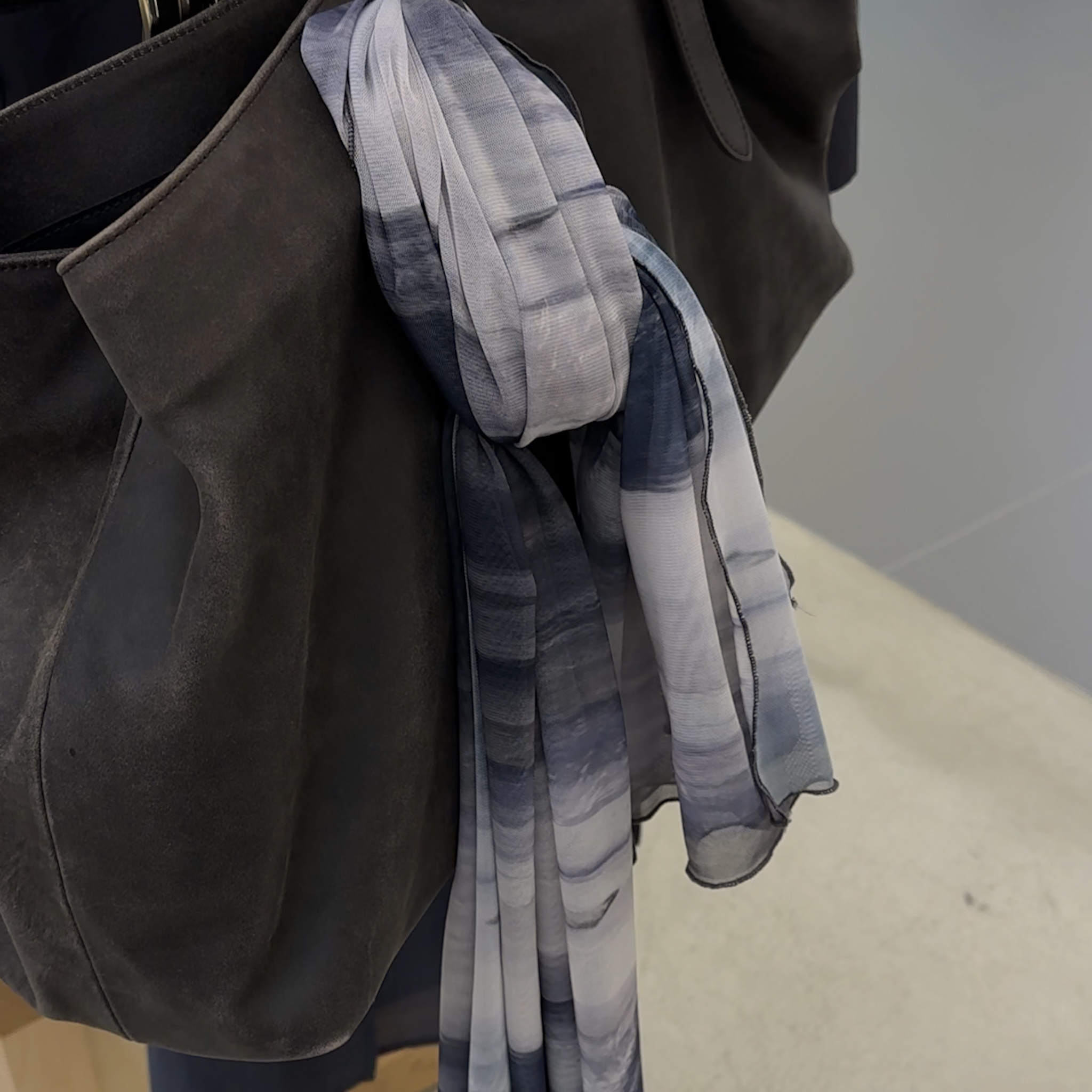 RS14 讚嘆不已的渲染全能大絲巾