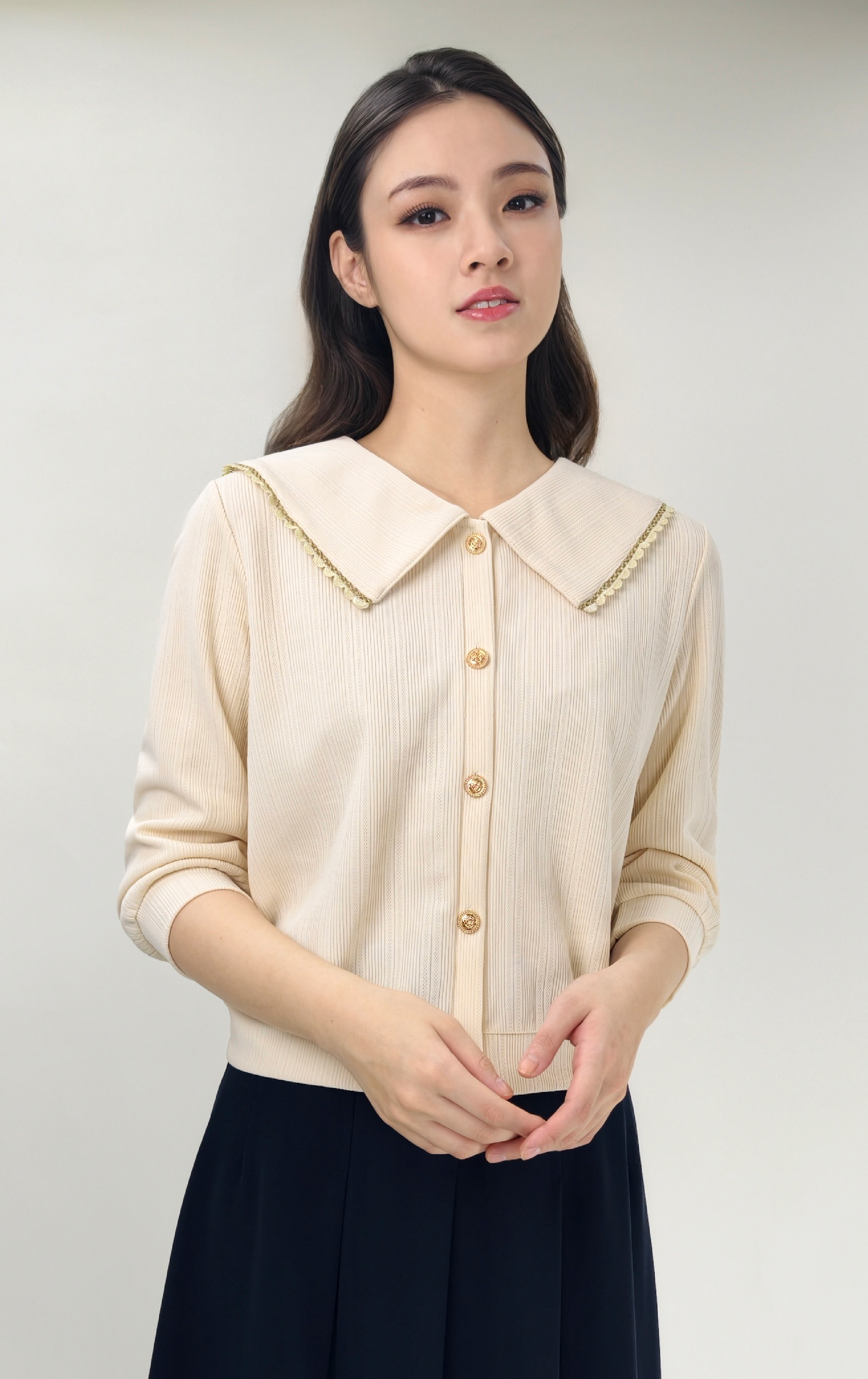 翻領小花邊針織衫 CD0631