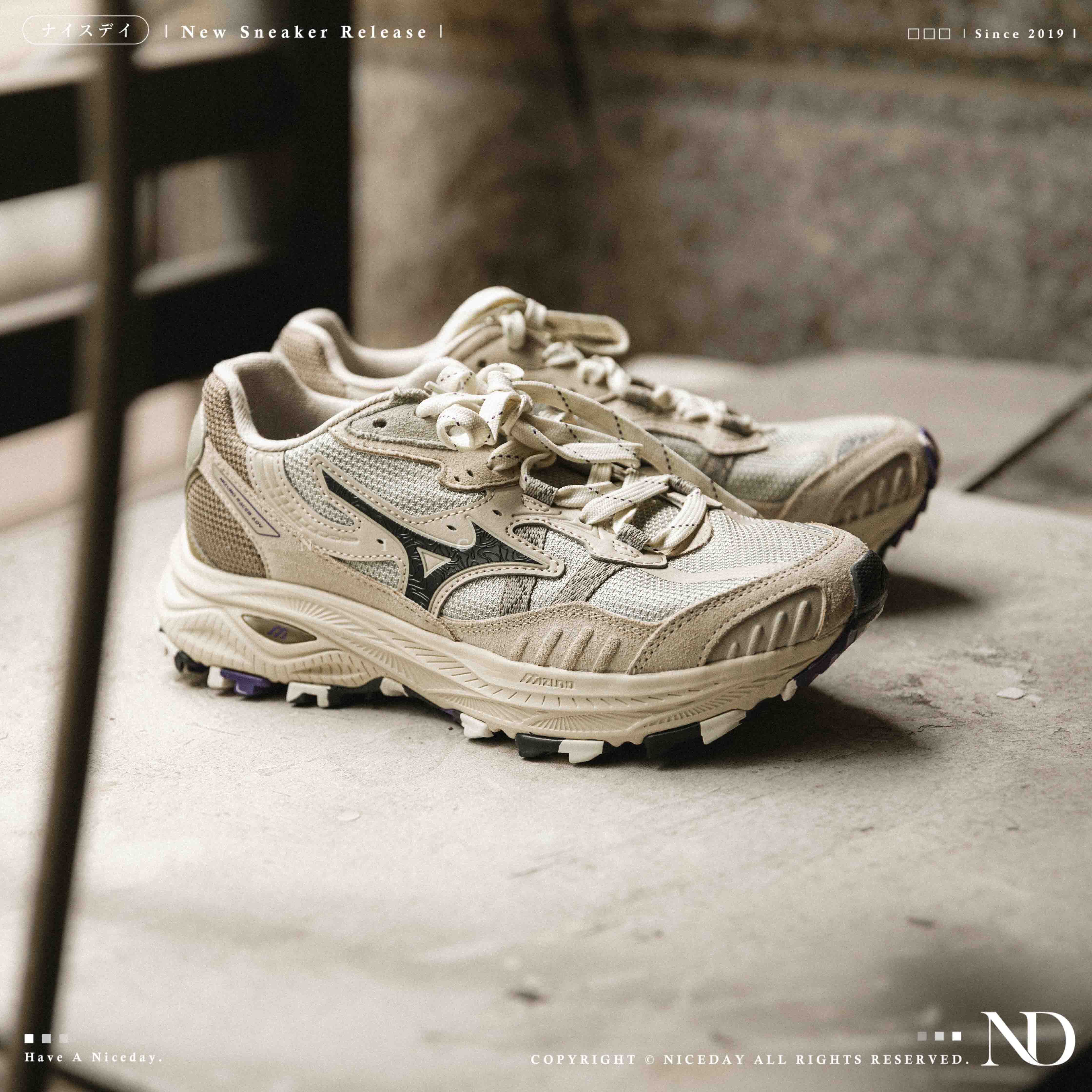 NICEDAY 代購 Mizuno Racer ADV 山系 奶茶 米白 米色 戶外 機能 跑鞋 女鞋 D1GH241206