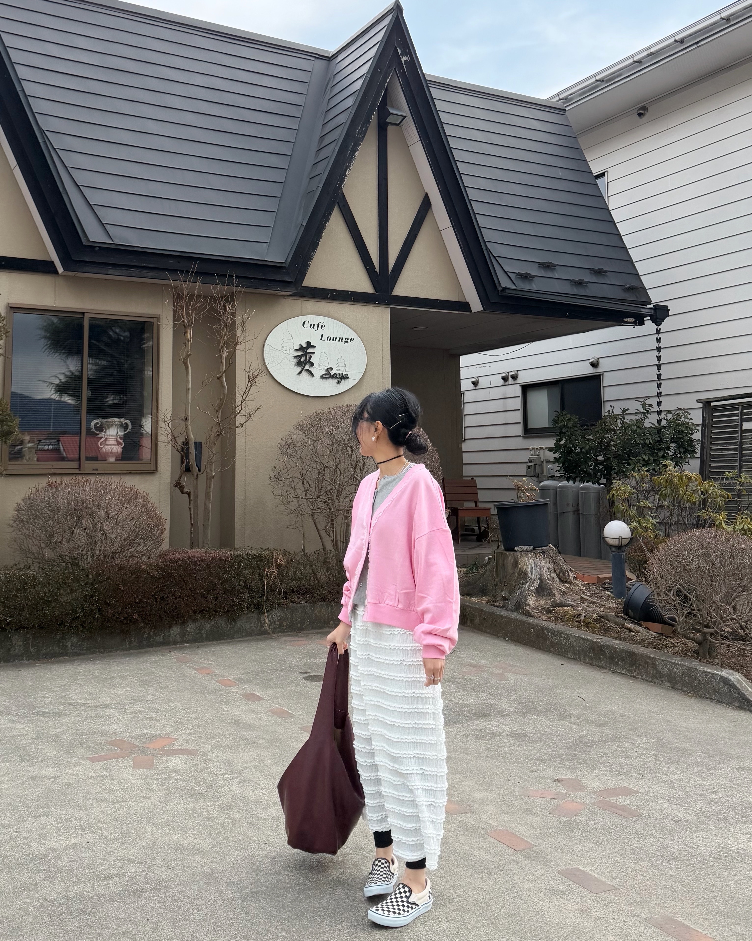 2月新品♥珠地V領lace邊外套