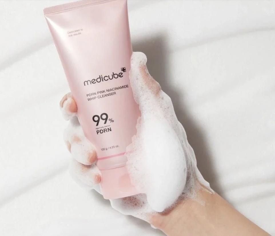 MEDICUBE PDRN 粉紅菸鹼醯胺泡沫潔面乳120g**買一送一