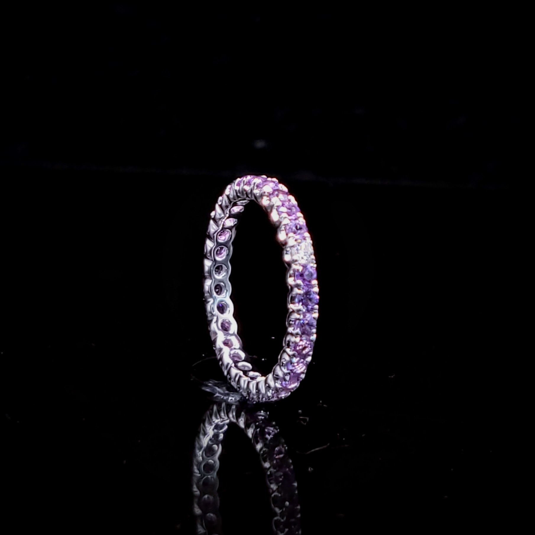 全新18K白金1卡23份紫藍寳鑽石全圈戒指