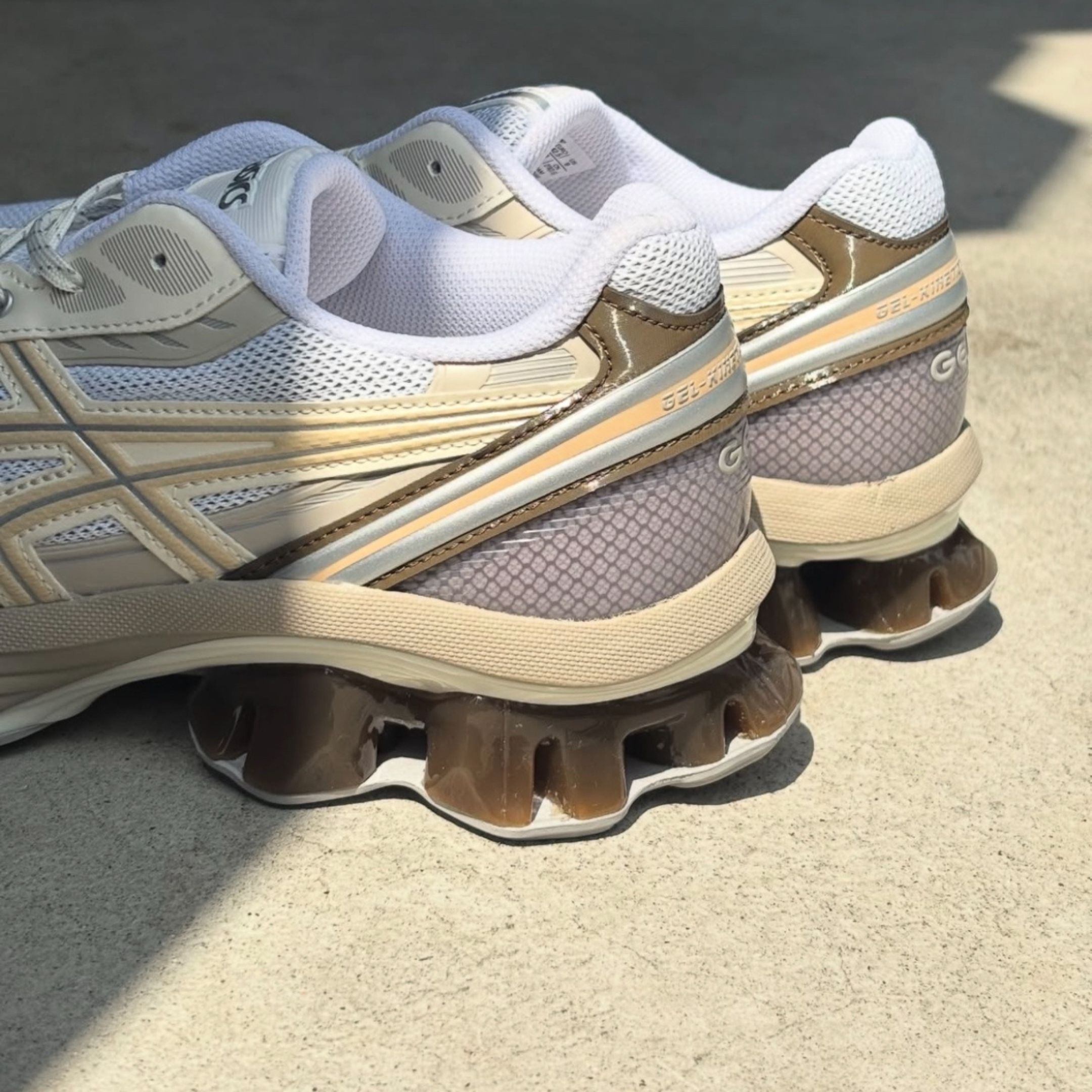 NICEDAY 代購 Asics GEL-KINETIC FLUENT 奶茶灰 灰 珍珠奶茶 奶油 復古 1203A591-102