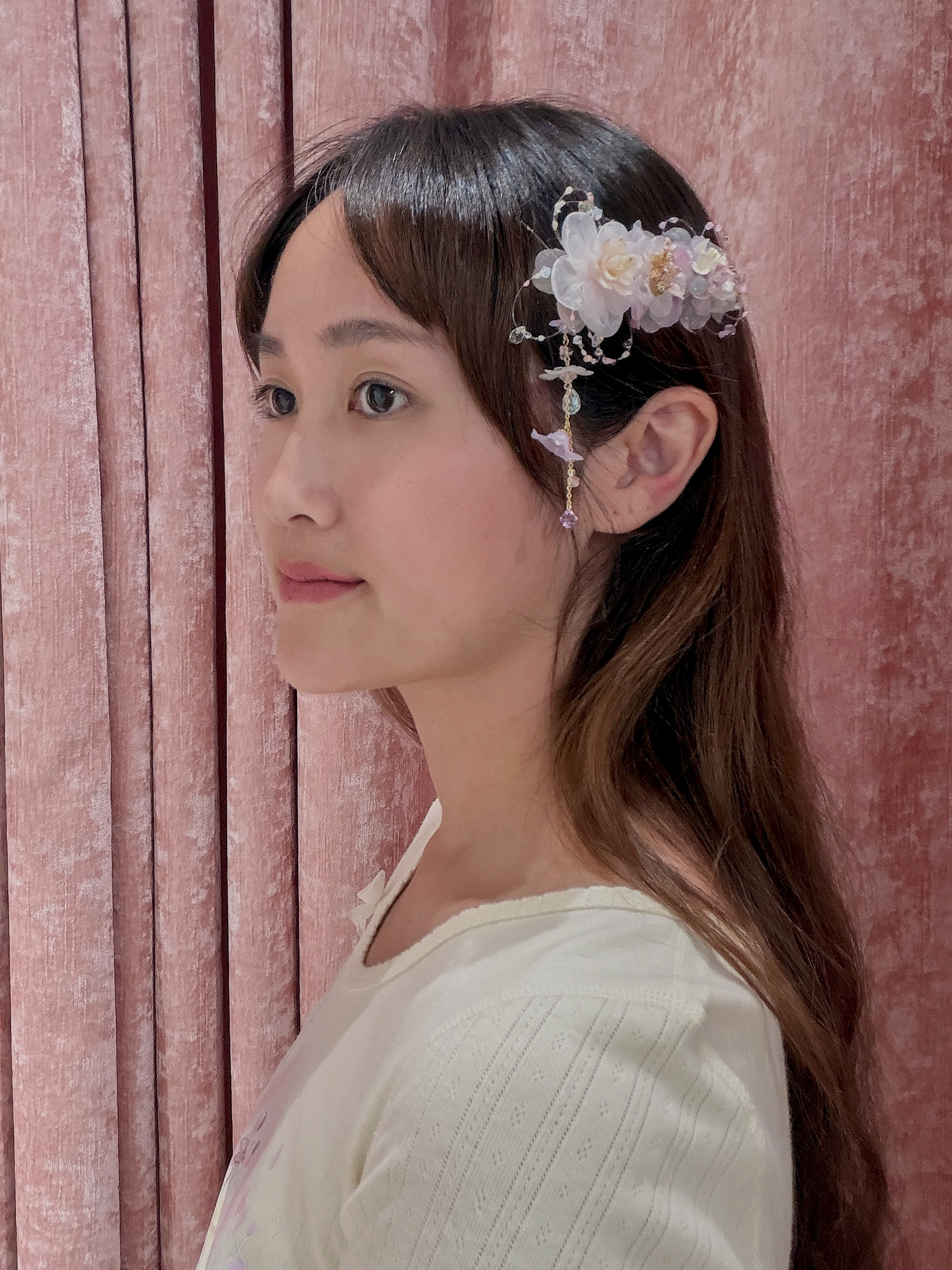 13438 Resin Eternal Bloom Tassel Clip