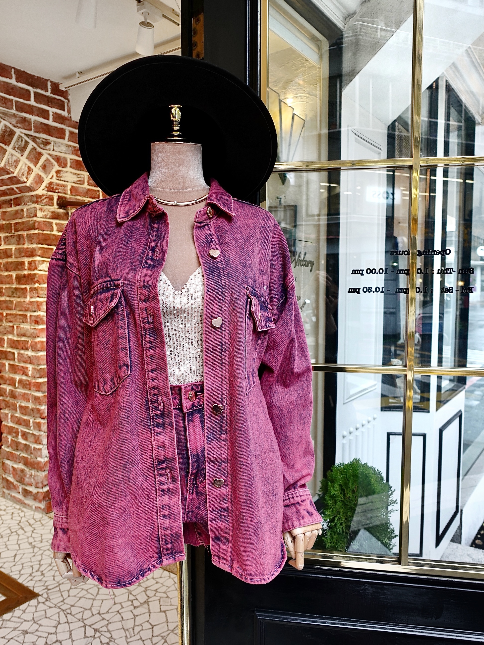 Pink Denim水洗粉紅色愛心鈕扣長牛仔襯衫+ 高腰短褲套装