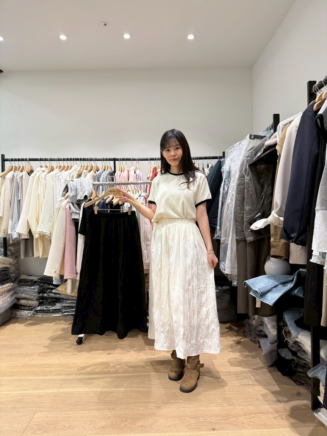 MN6024 全橡筋壓燙飄逸長裙