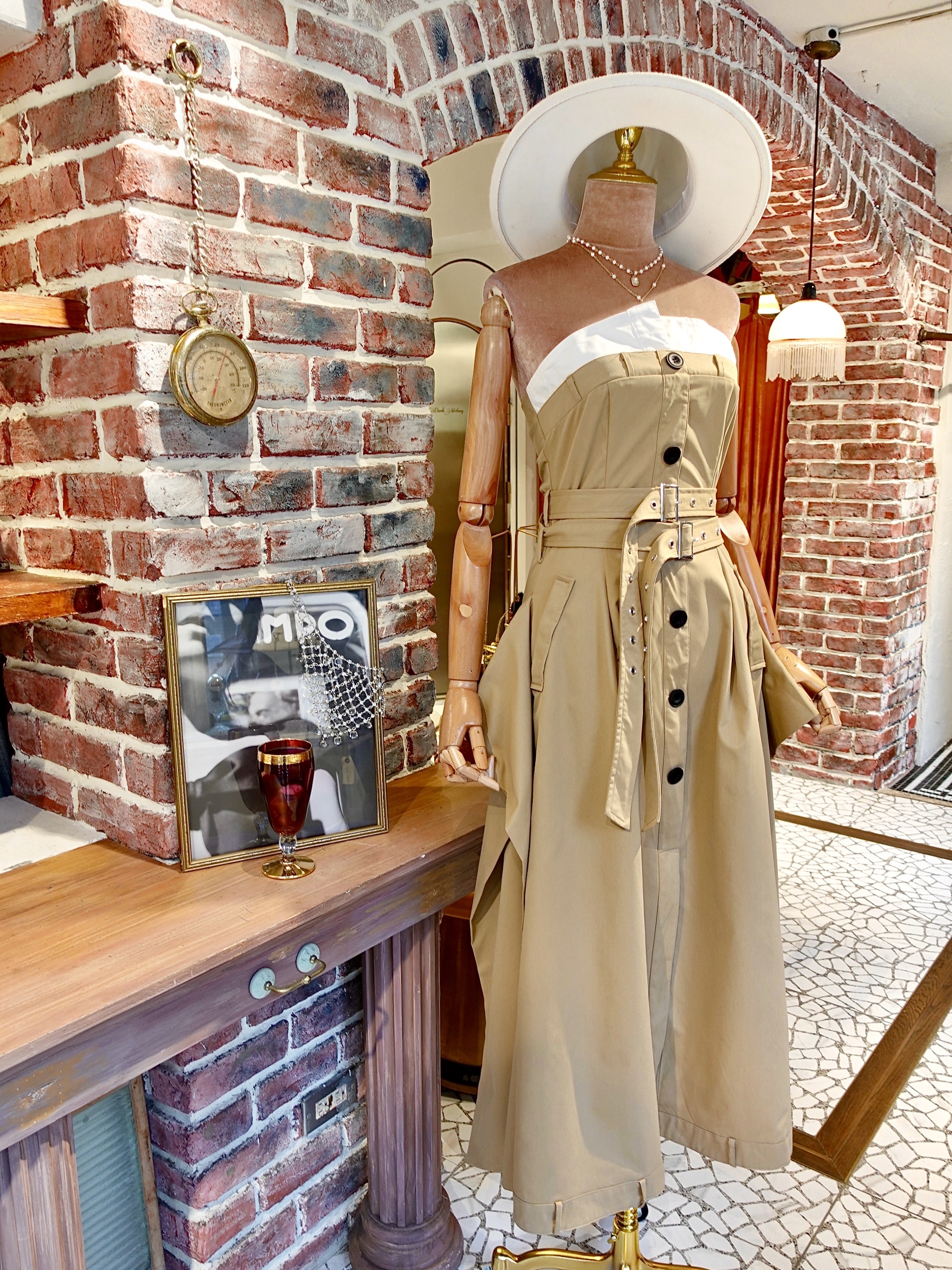 N.Y白卡其色翻摺領荷葉飾雙腰帶Maxi Dress