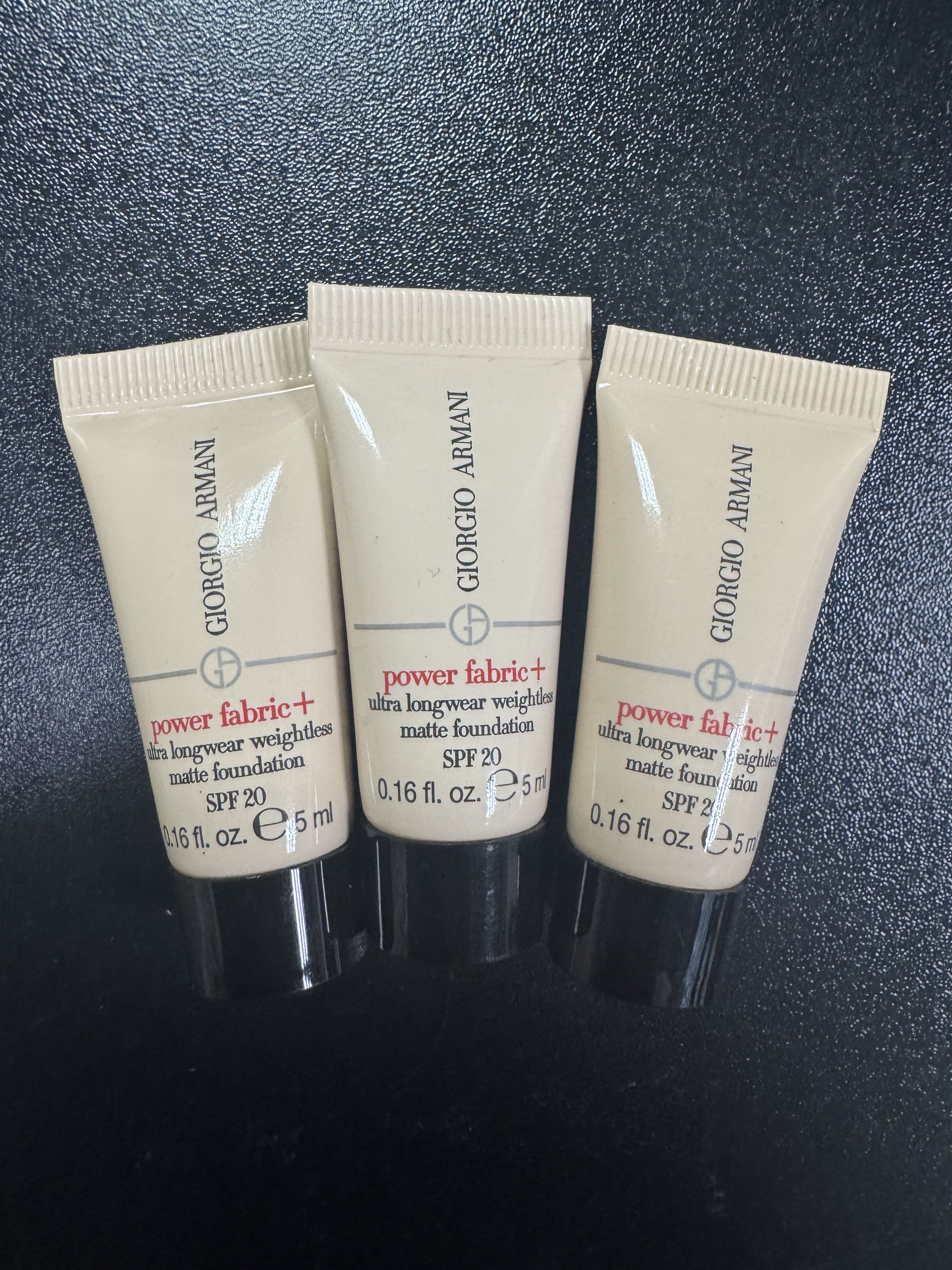 Giorgio Armani 專業柔霧持妝粉底液5ml**一套三支**2套起$78/套