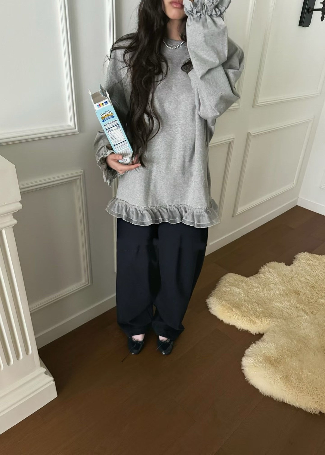 正韓圓領墊肩花邊長袖上衣