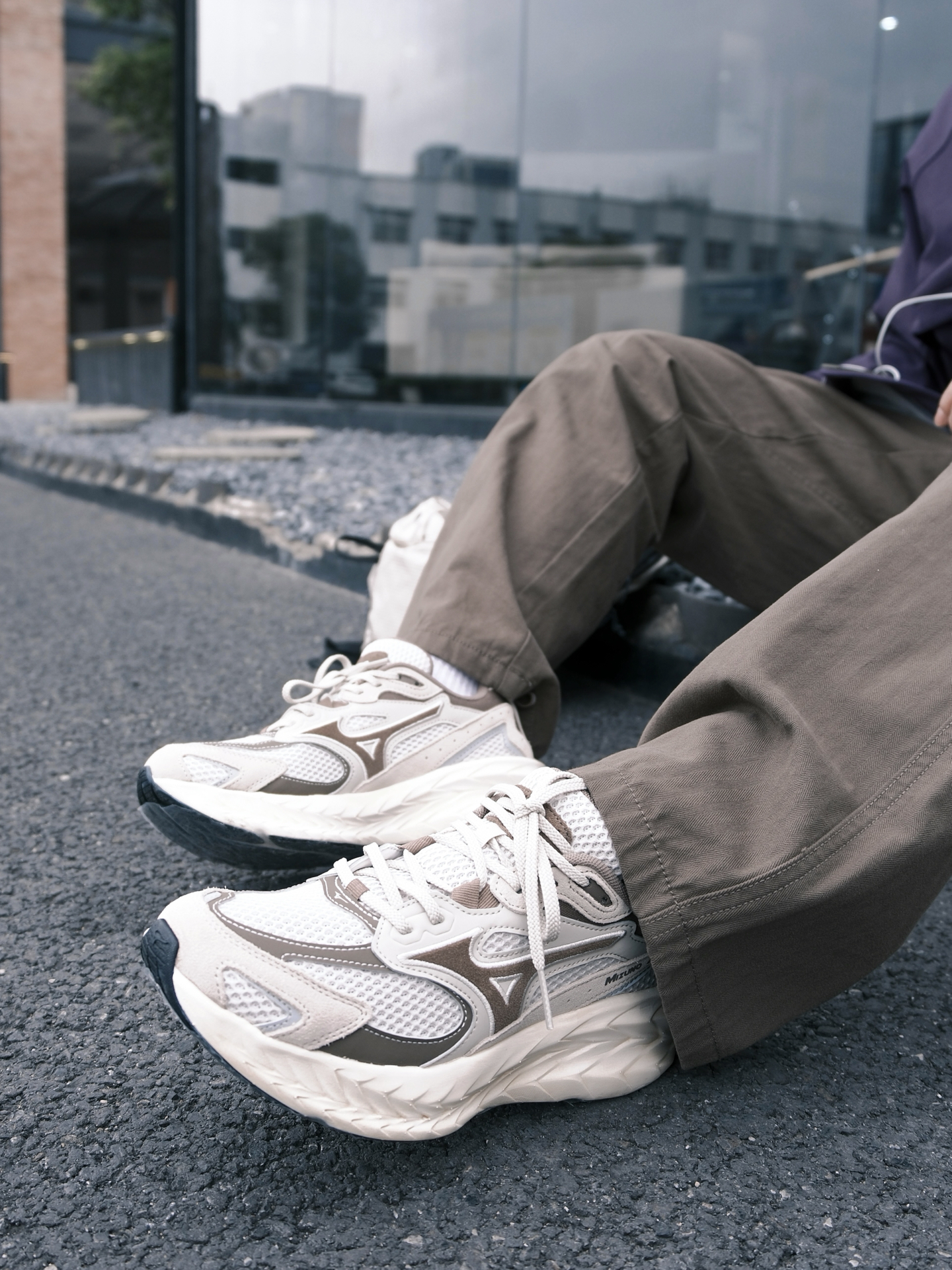 代購-<爆走千里鞋> Mizuno ASTRO LS 厚底增高 做舊 跑鞋 男女同款 銀樺木色 D1GH252110