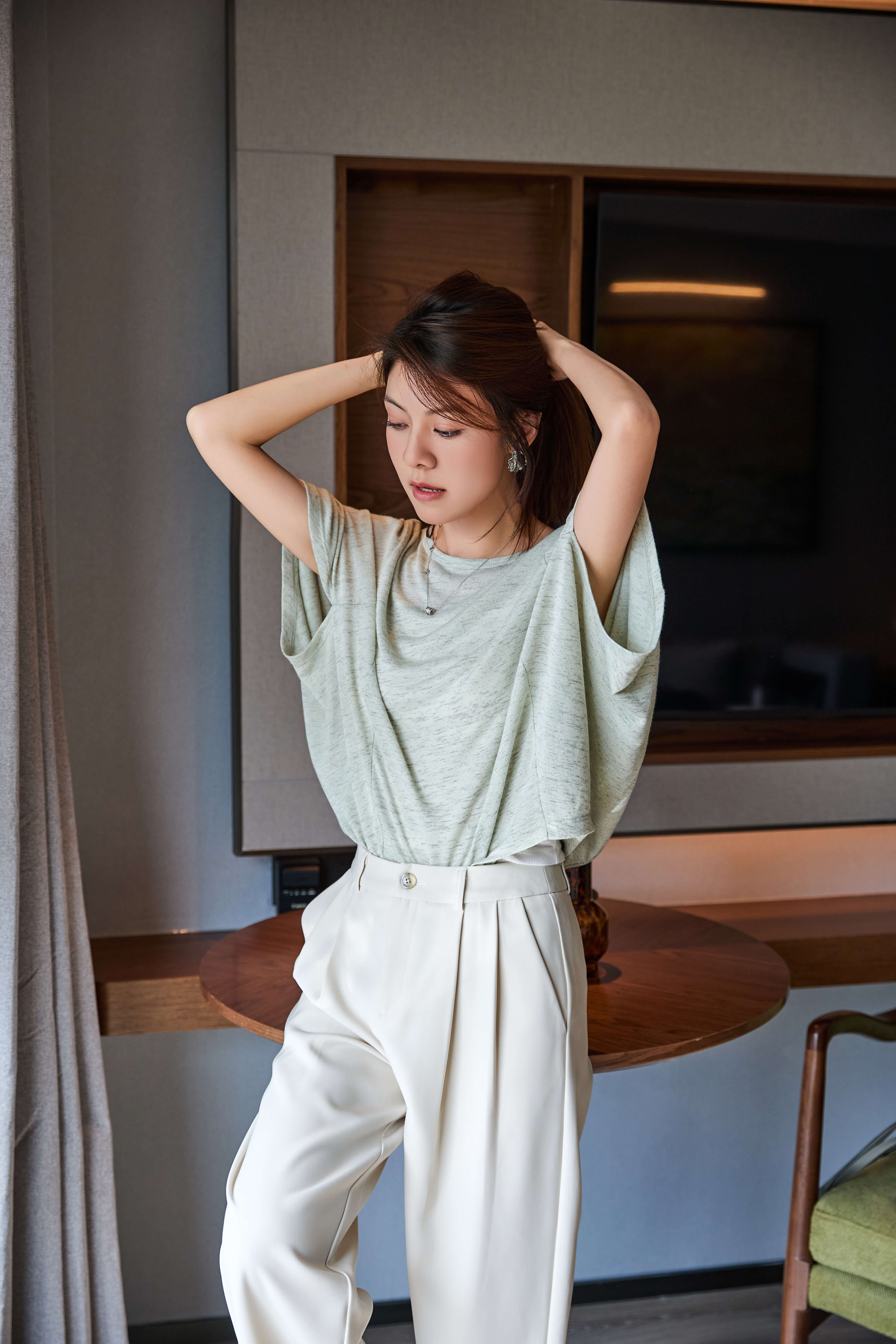 Soft Touch Batwing Sleeve Top_TP256L09