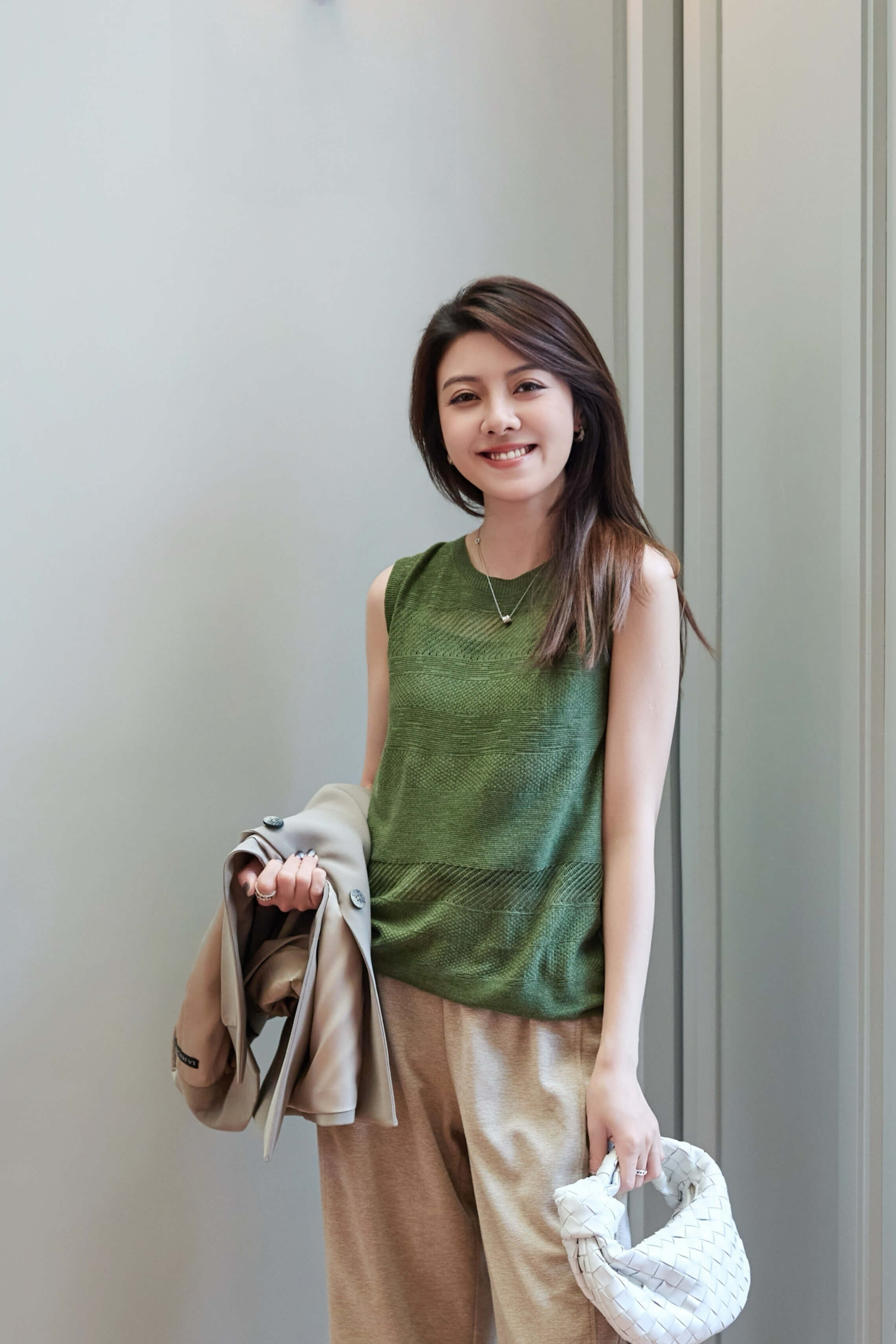 Baby-Cashmere Sleeveless Top With Cami_KN263L17