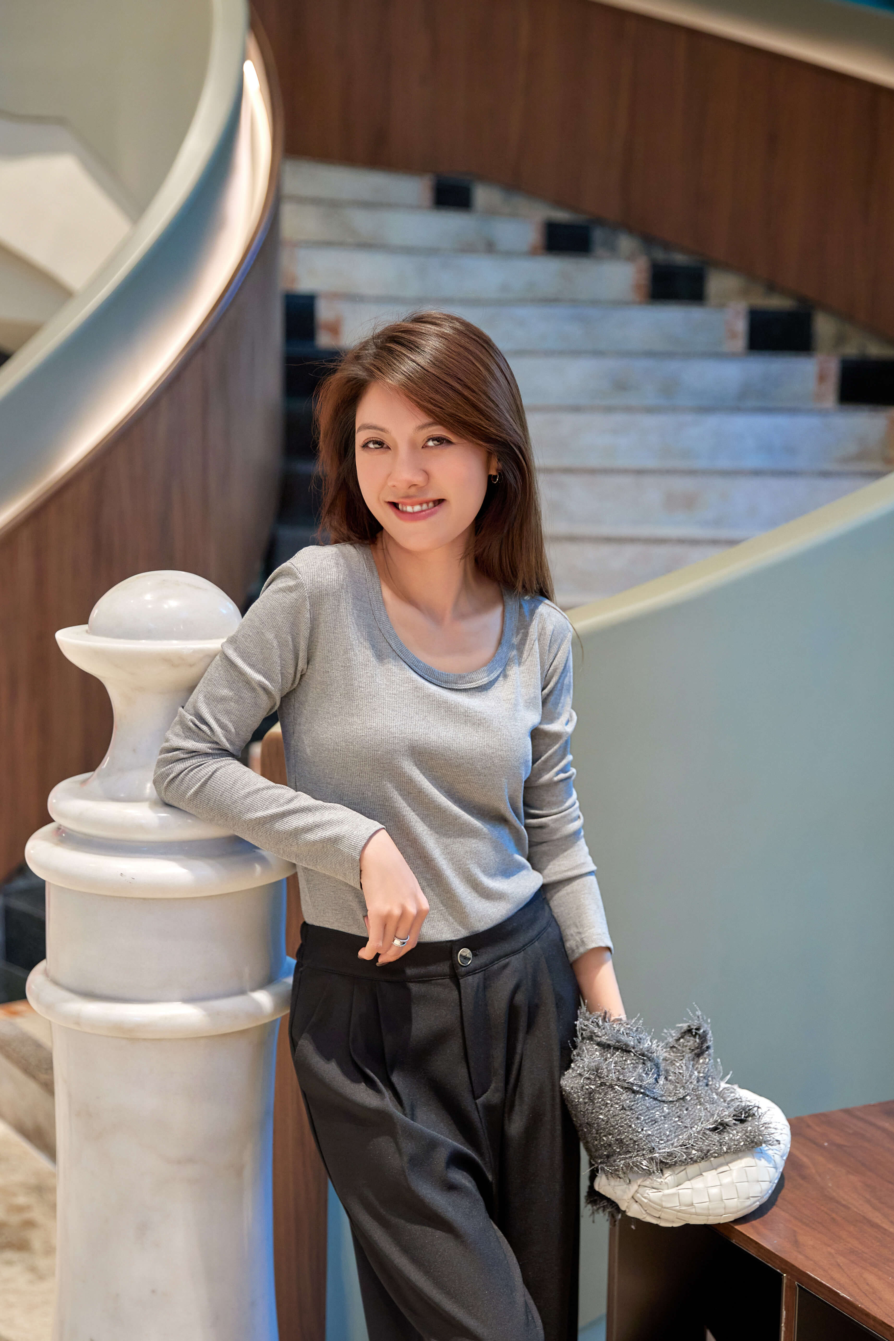 Scoop Neck Rib Long Sleeve Top_TP263L12