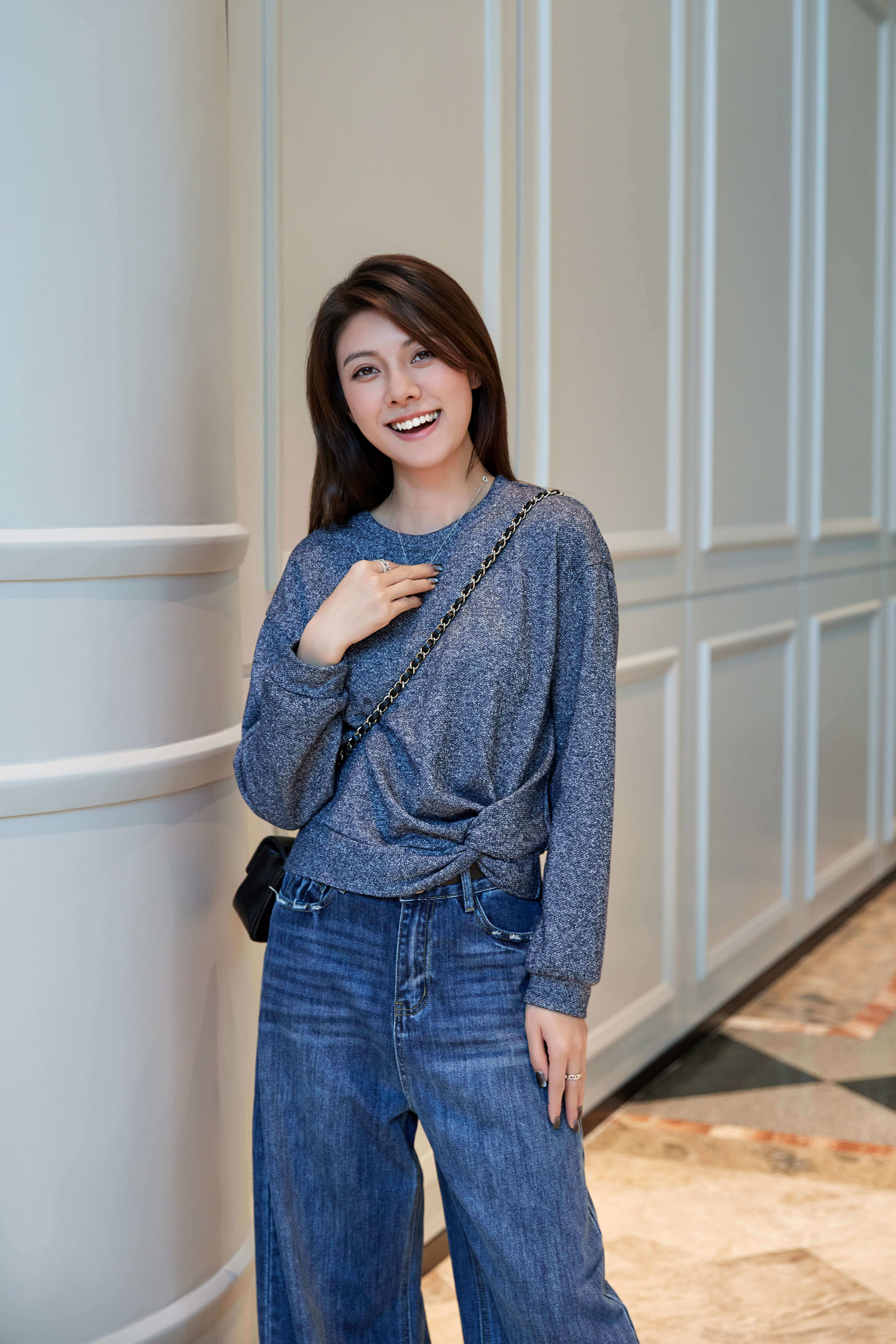 Glitter Effect Ruched Hem Top_TP263L06