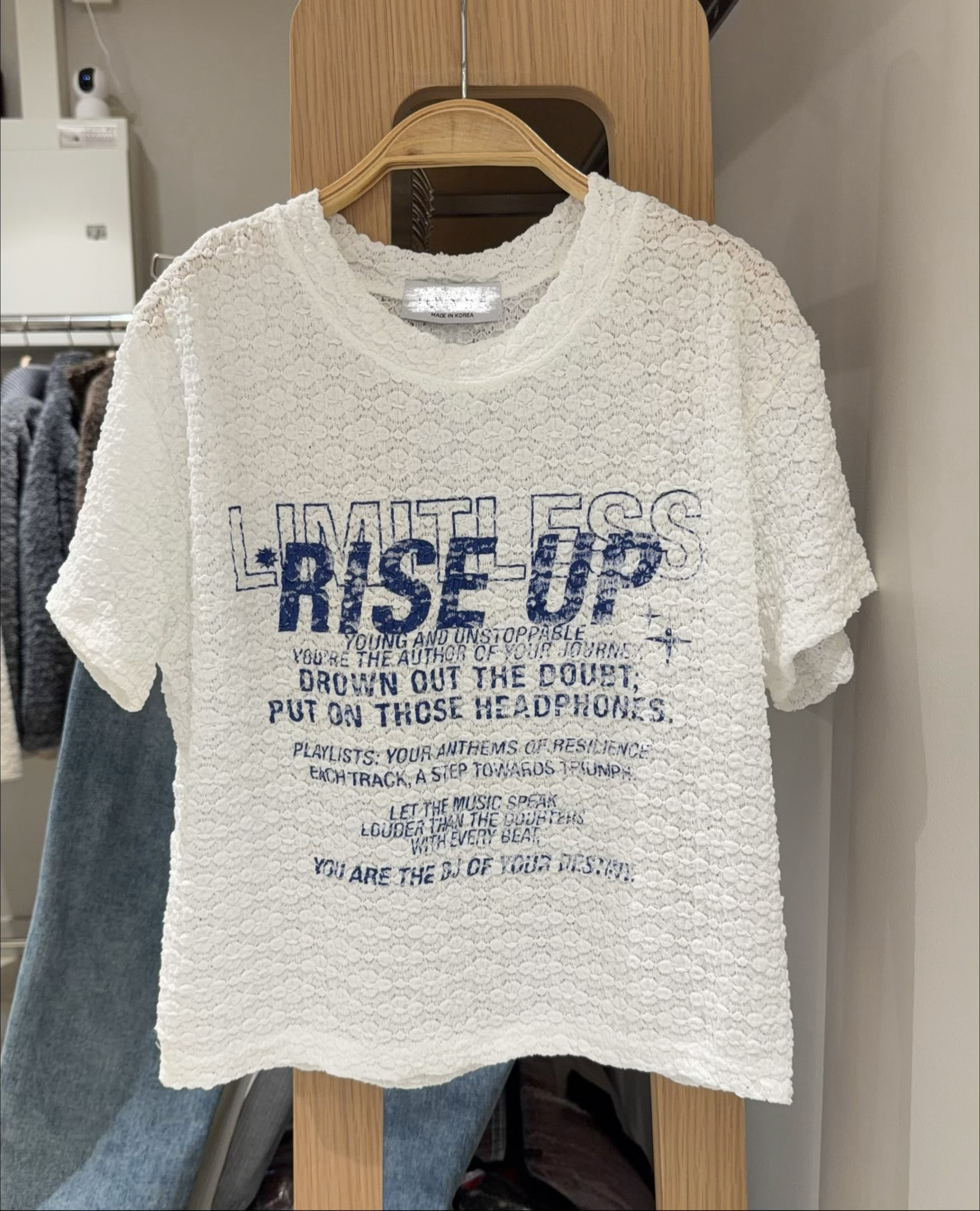 Rise Up 凹凸紋Tee