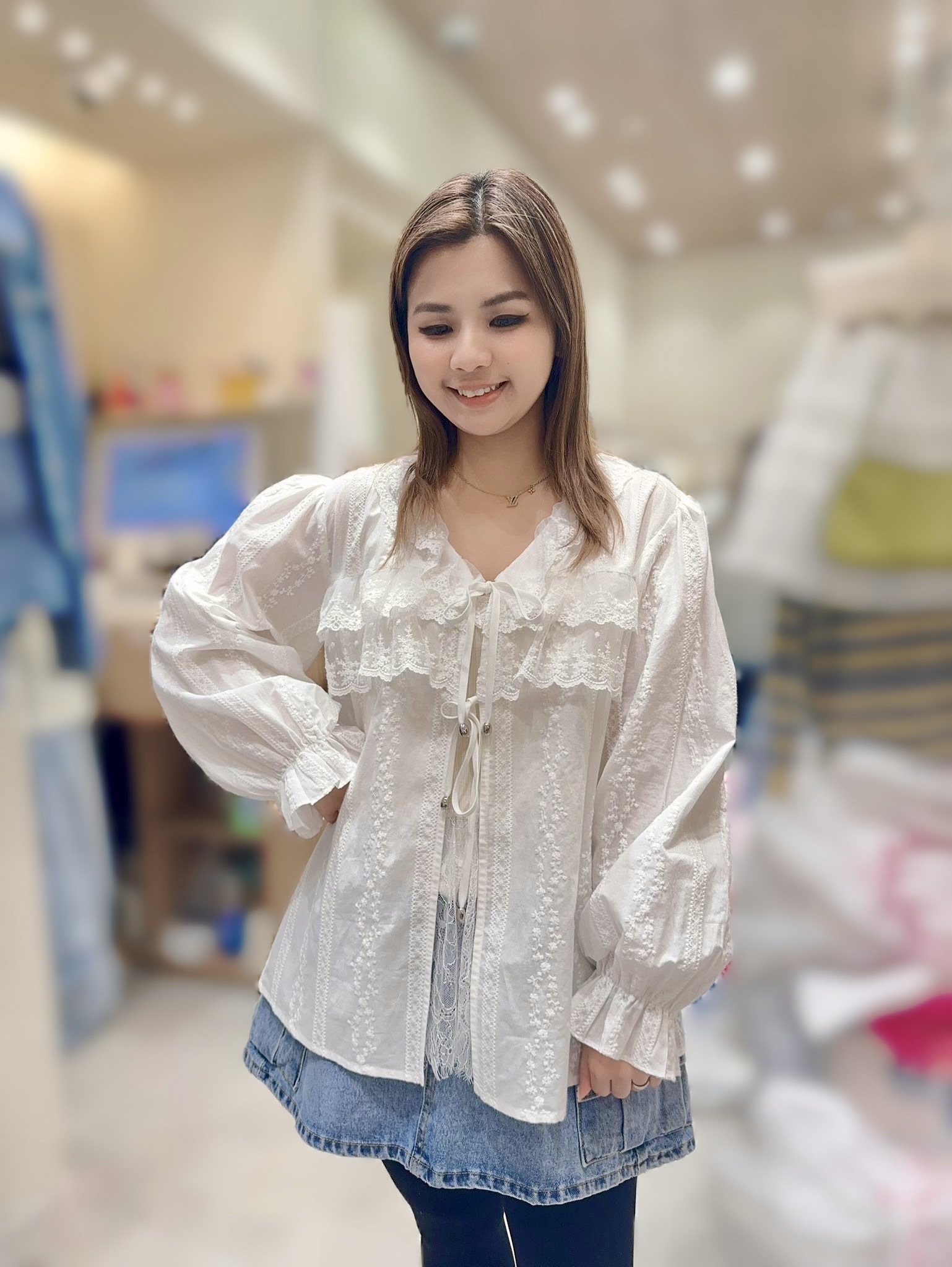 FW05 開胸 長24 $519 (一口價)