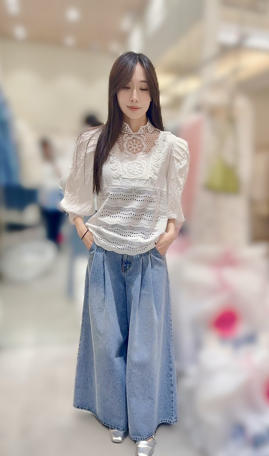 FW07  牛仔褲 👖S:腰 26 HIP 41 長 40.5M:腰 27HIP 42長 41.5L:腰 28HIP 43長42 $519 (一口價)