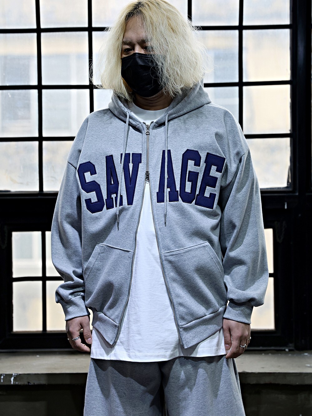 野蠻貼花連帽拉鍊外套