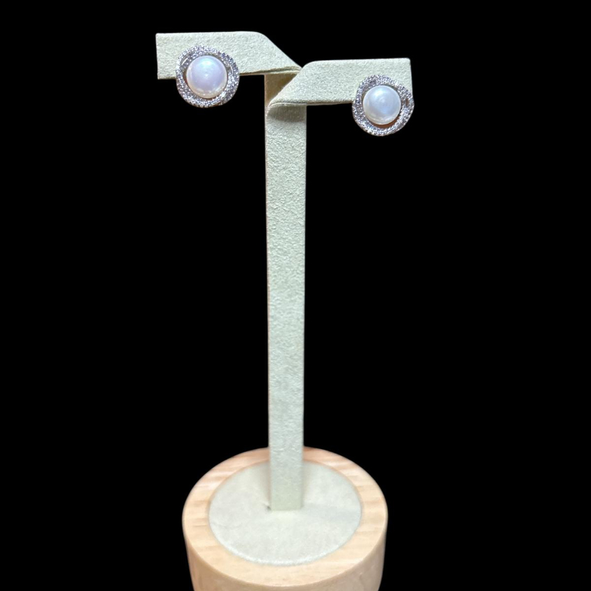 Three-tier elegant silver pearl earrings